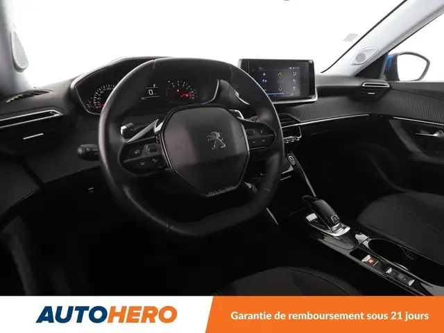 Peugeot 2008 view 11