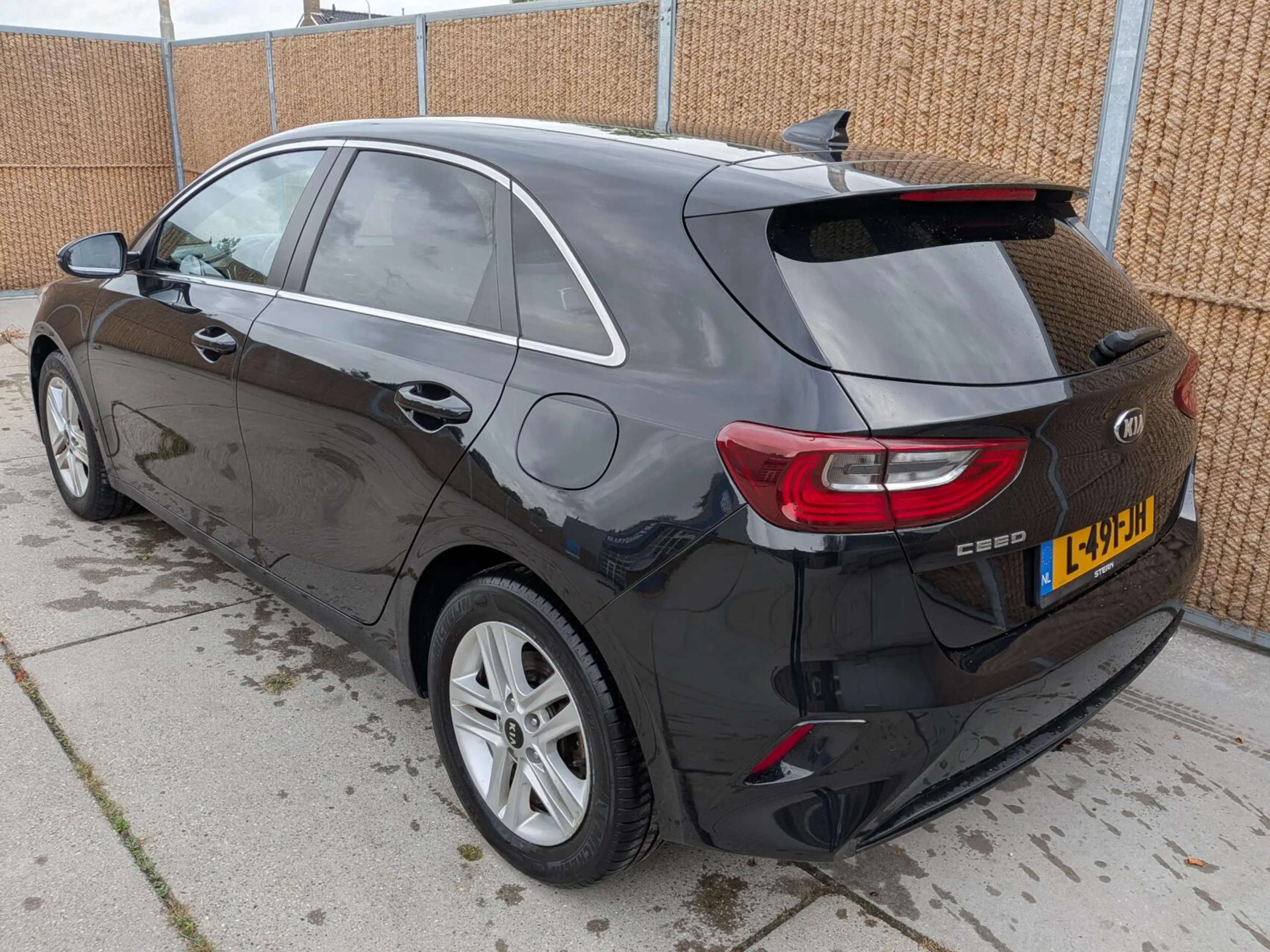 Kia Ceed / cee'd 1.0 T-GDi DynamicPlusLine — photo 8