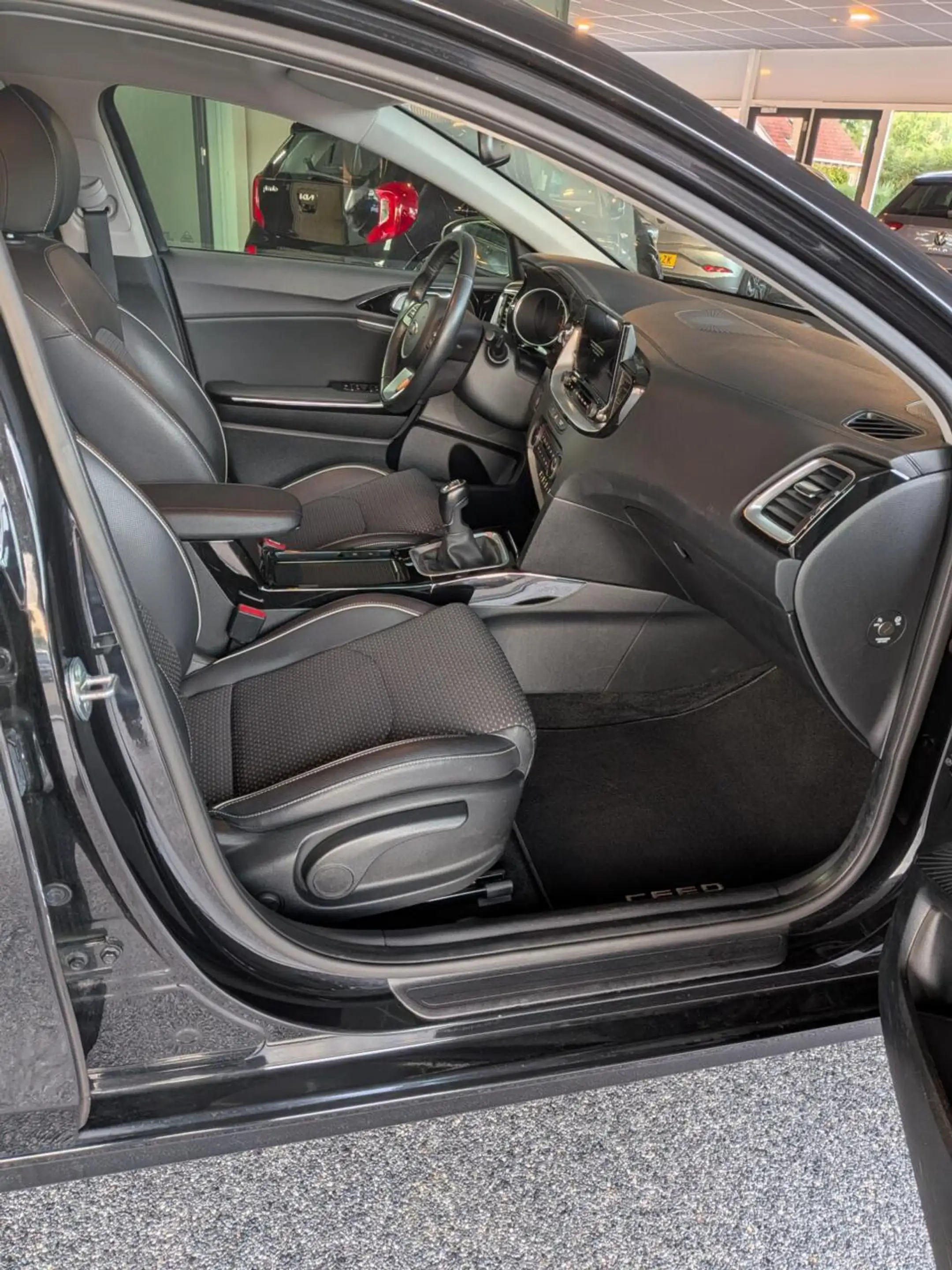 Kia Ceed / cee'd 1.0 T-GDi DynamicPlusLine — photo 13