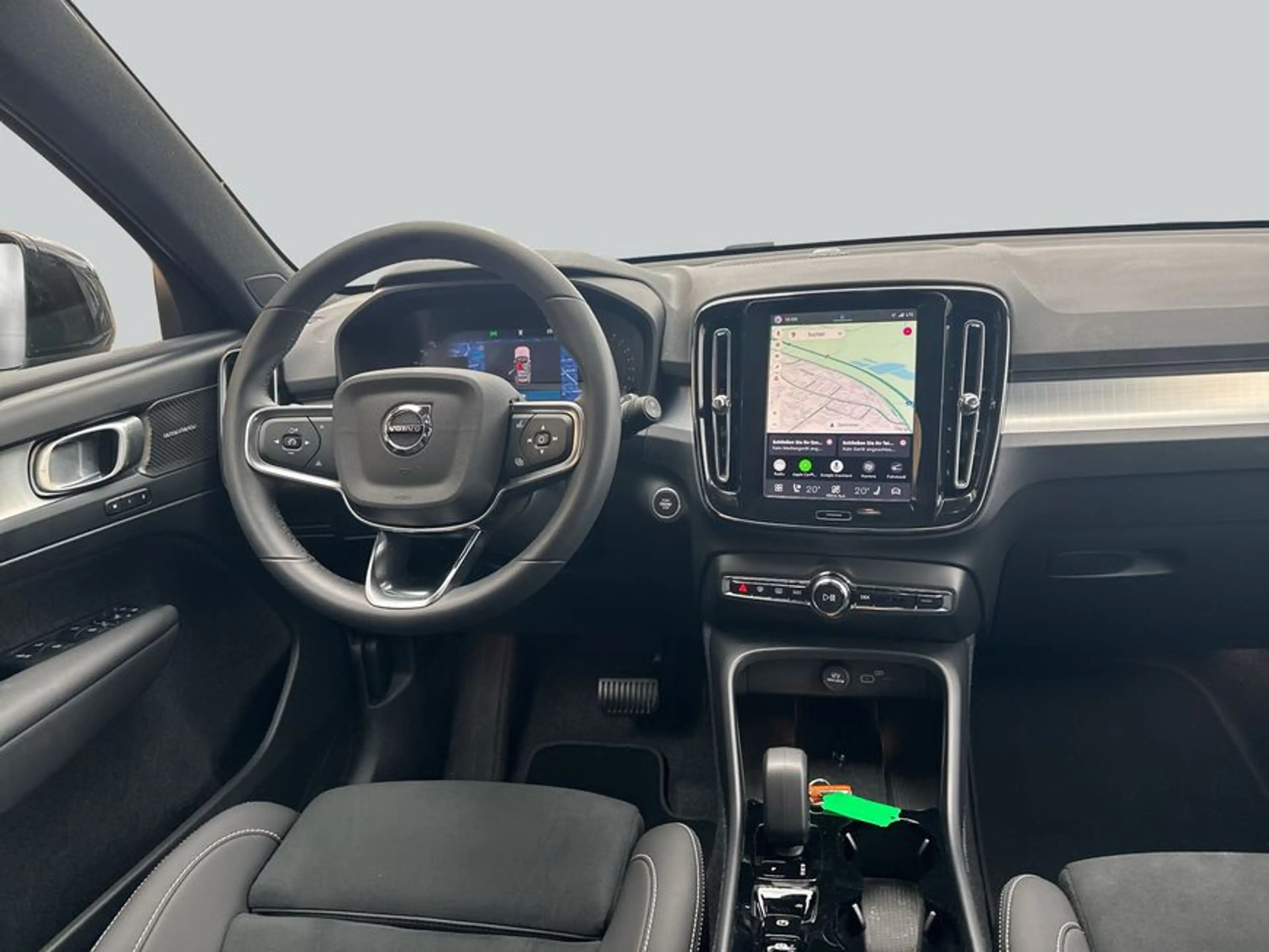 Volvo XC40 XC40 B3 B DKG Plus Black Edition — photo 14