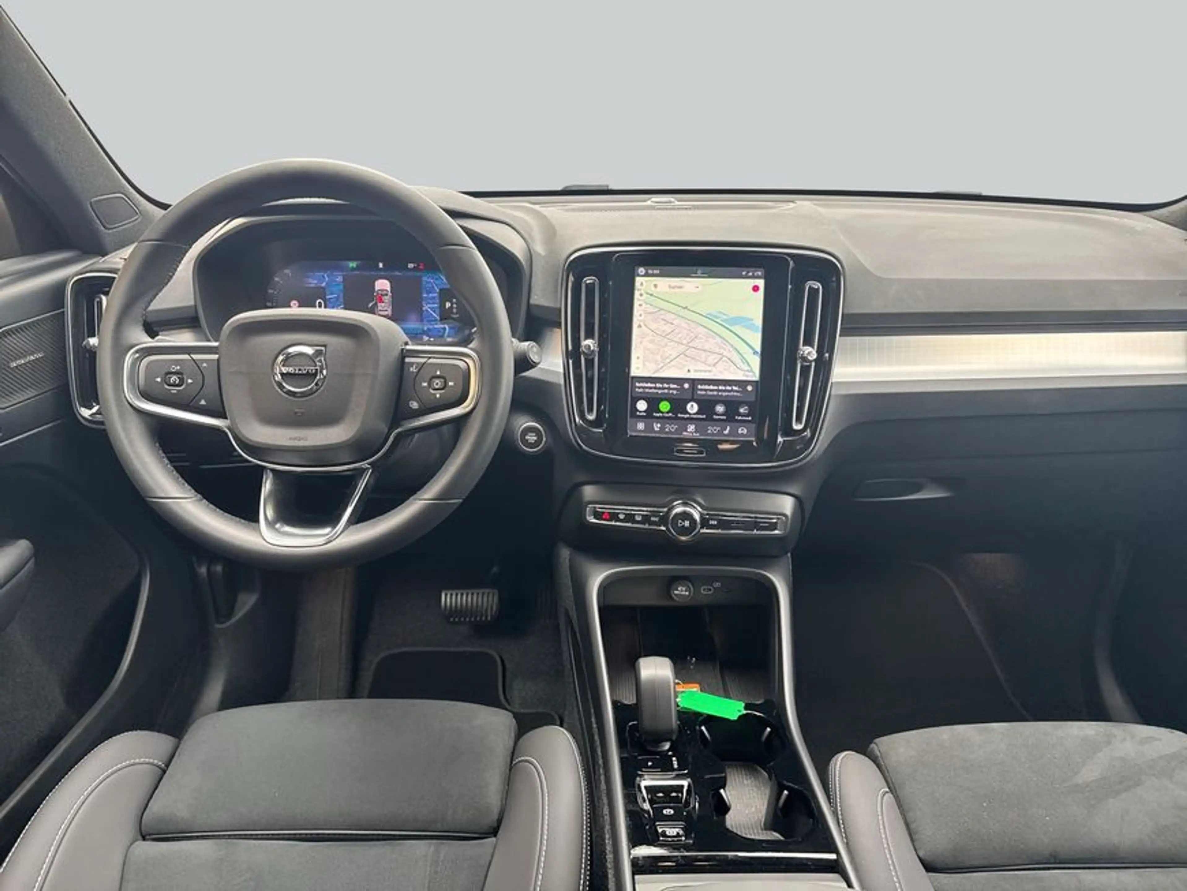Volvo XC40 XC40 B3 B DKG Plus Black Edition — photo 13