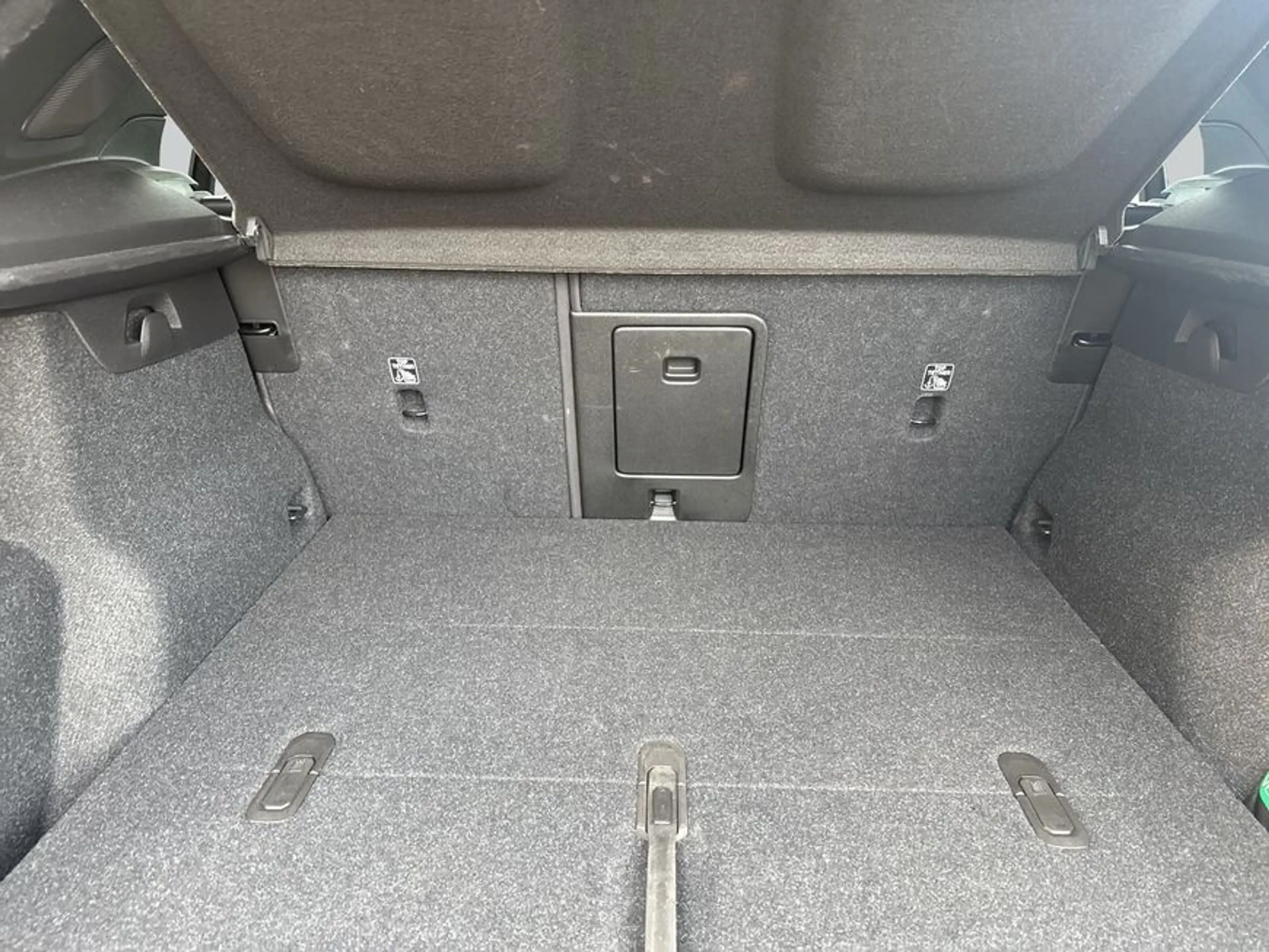 Volvo XC40 XC40 B3 B DKG Plus Black Edition — photo 8