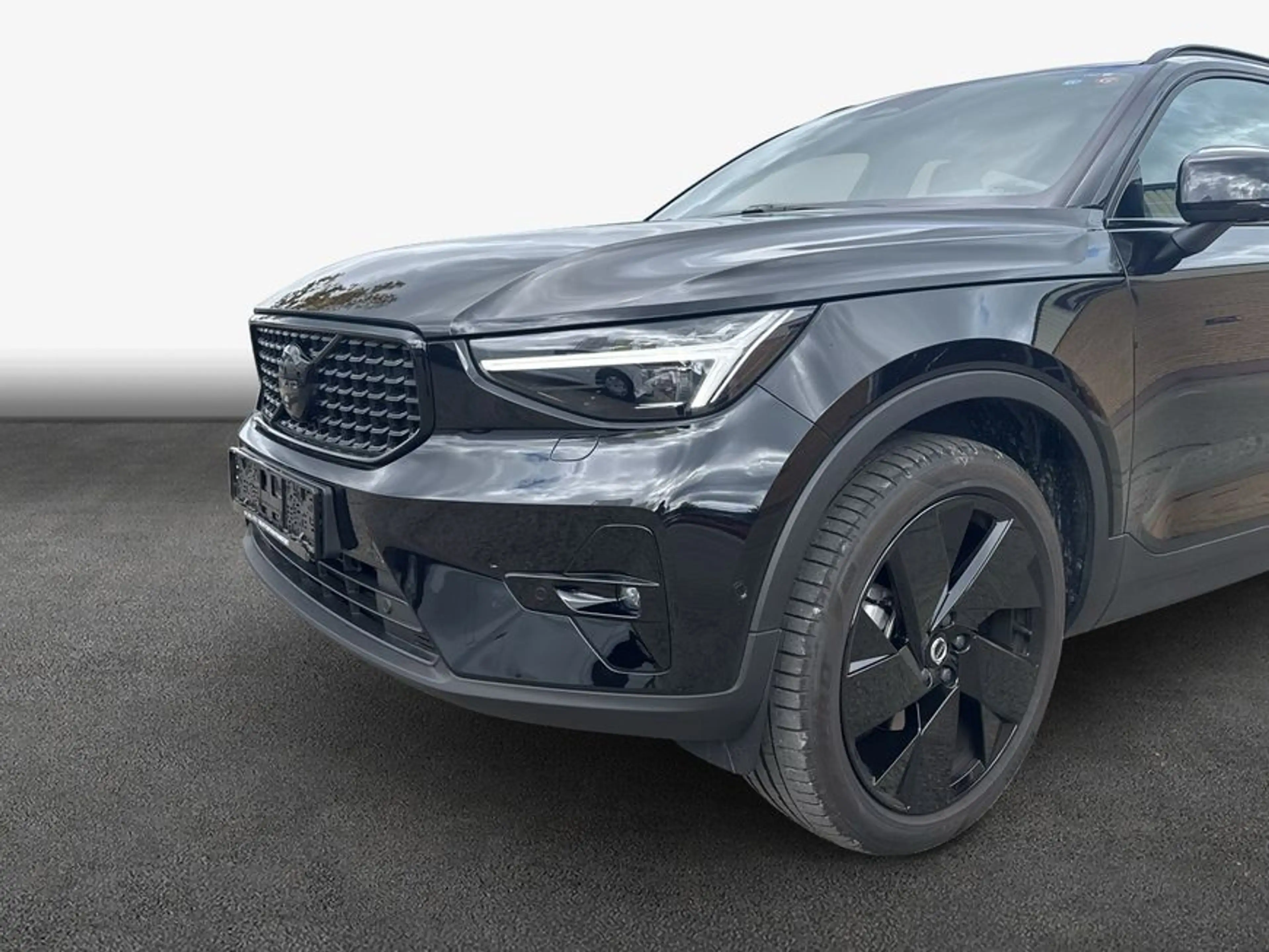 Volvo XC40 XC40 B3 B DKG Plus Black Edition — photo 6