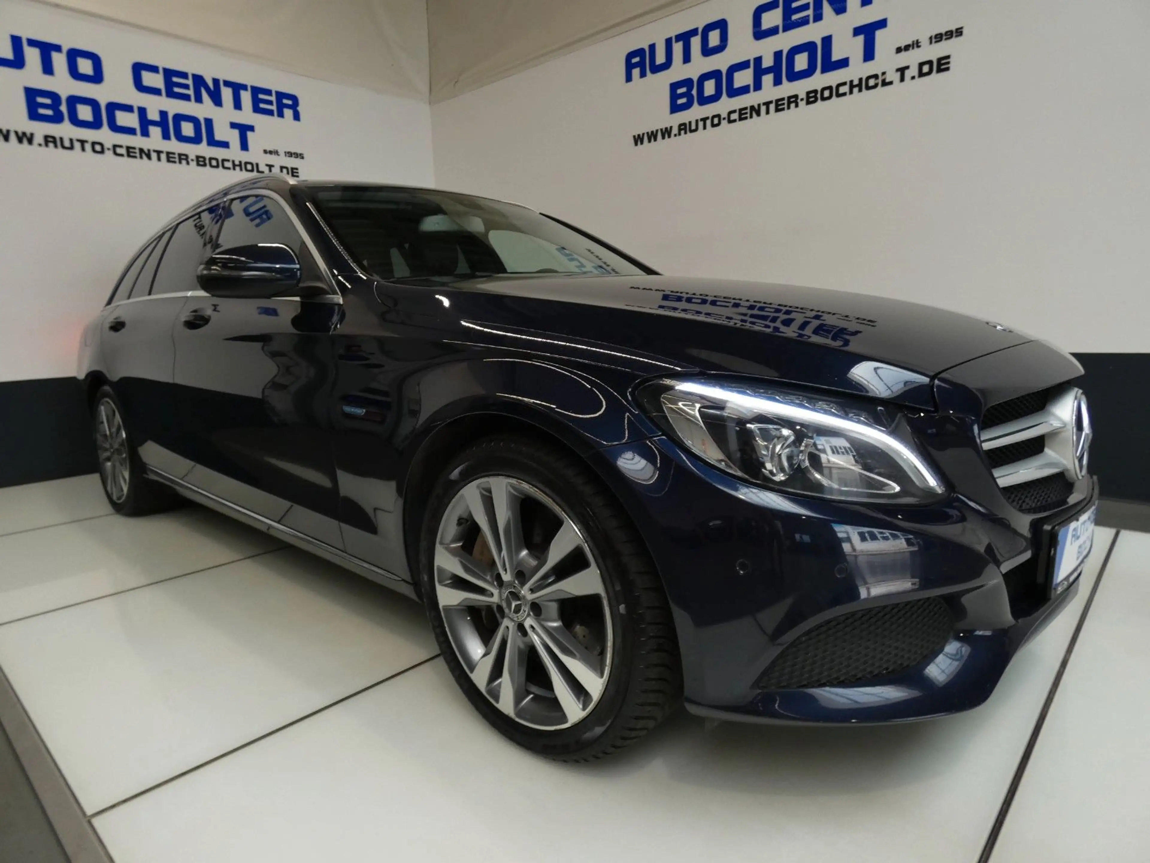 Mercedes-Benz C 350 e*Navi*Klimaaut*Parktronic*Sitzheizung*LM — photo 3