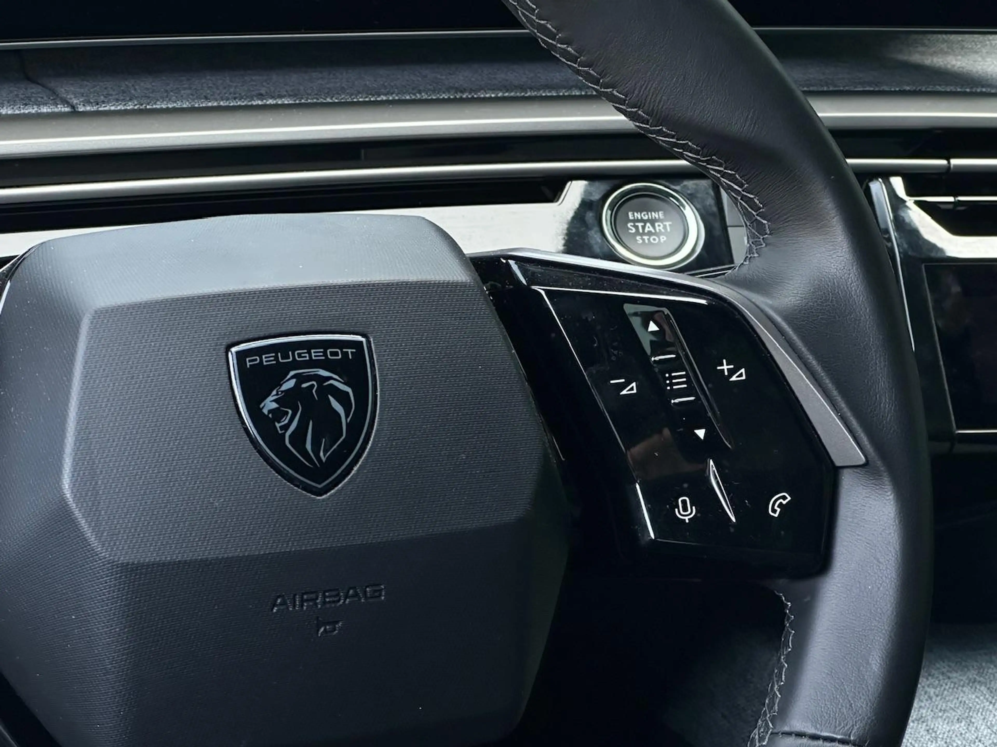 Peugeot 3008 1.2 HYBRID 136pk e-DCS6 Allure I Adaptieve Cruise — photo 23