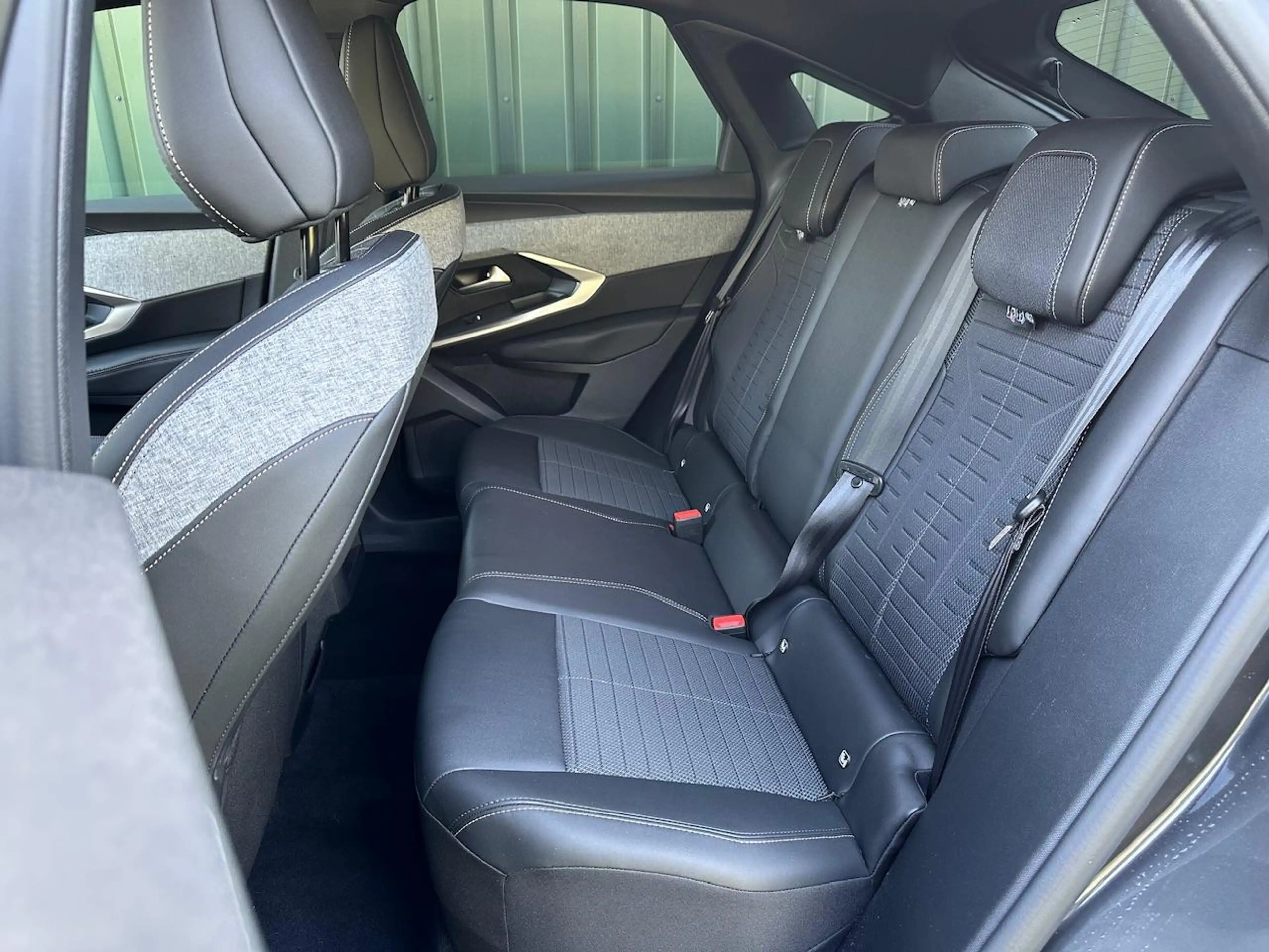 Peugeot 3008 1.2 HYBRID 136pk e-DCS6 Allure I Adaptieve Cruise — photo 18