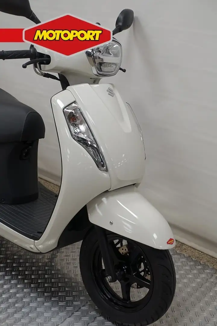 Suzuki Address 125 Zwart - 2