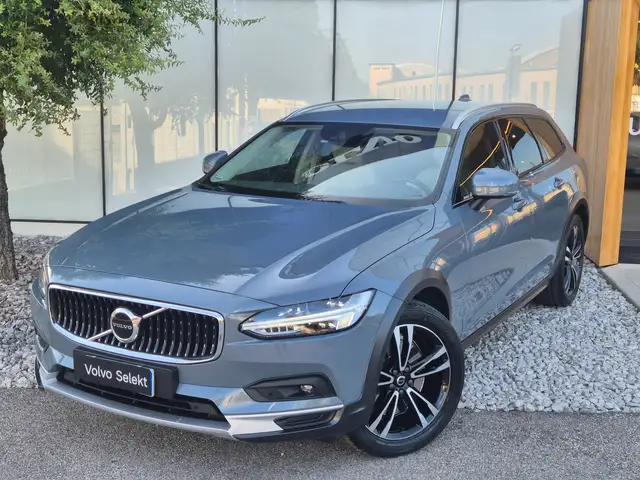 Volvo V90 Cross Country