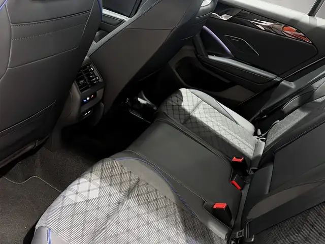 Volkswagen Tiguan view 11