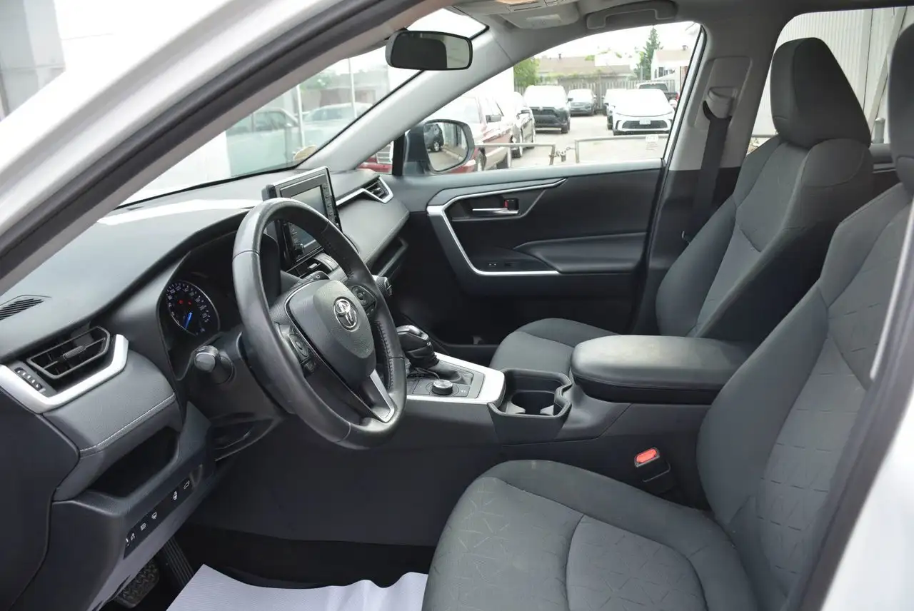 Toyota RAV 4 photo Toyota RAV 4