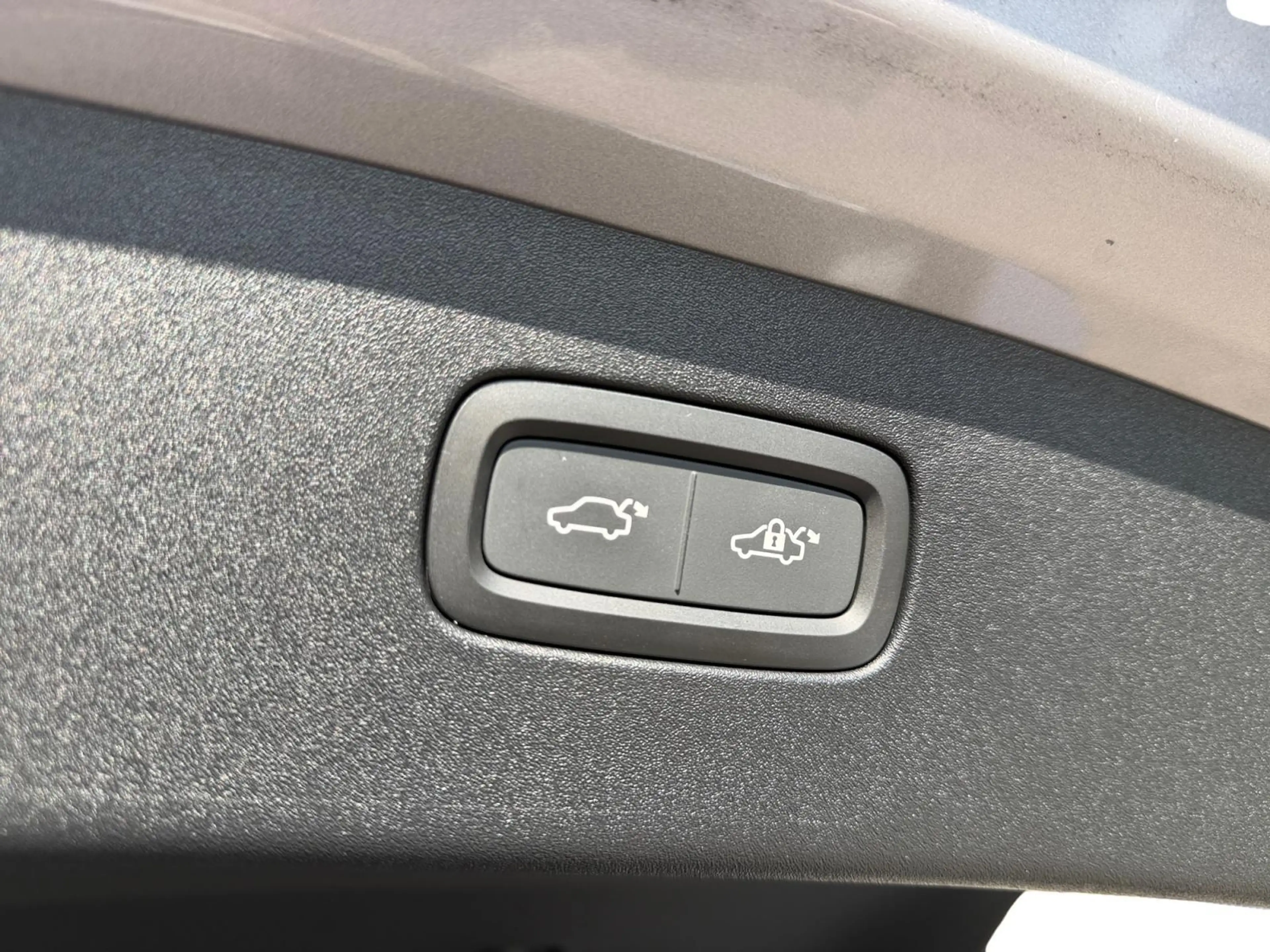 Volvo ES90 Single Motor Ext. R. Ultra Launch Edition 92 kWh — photo 10