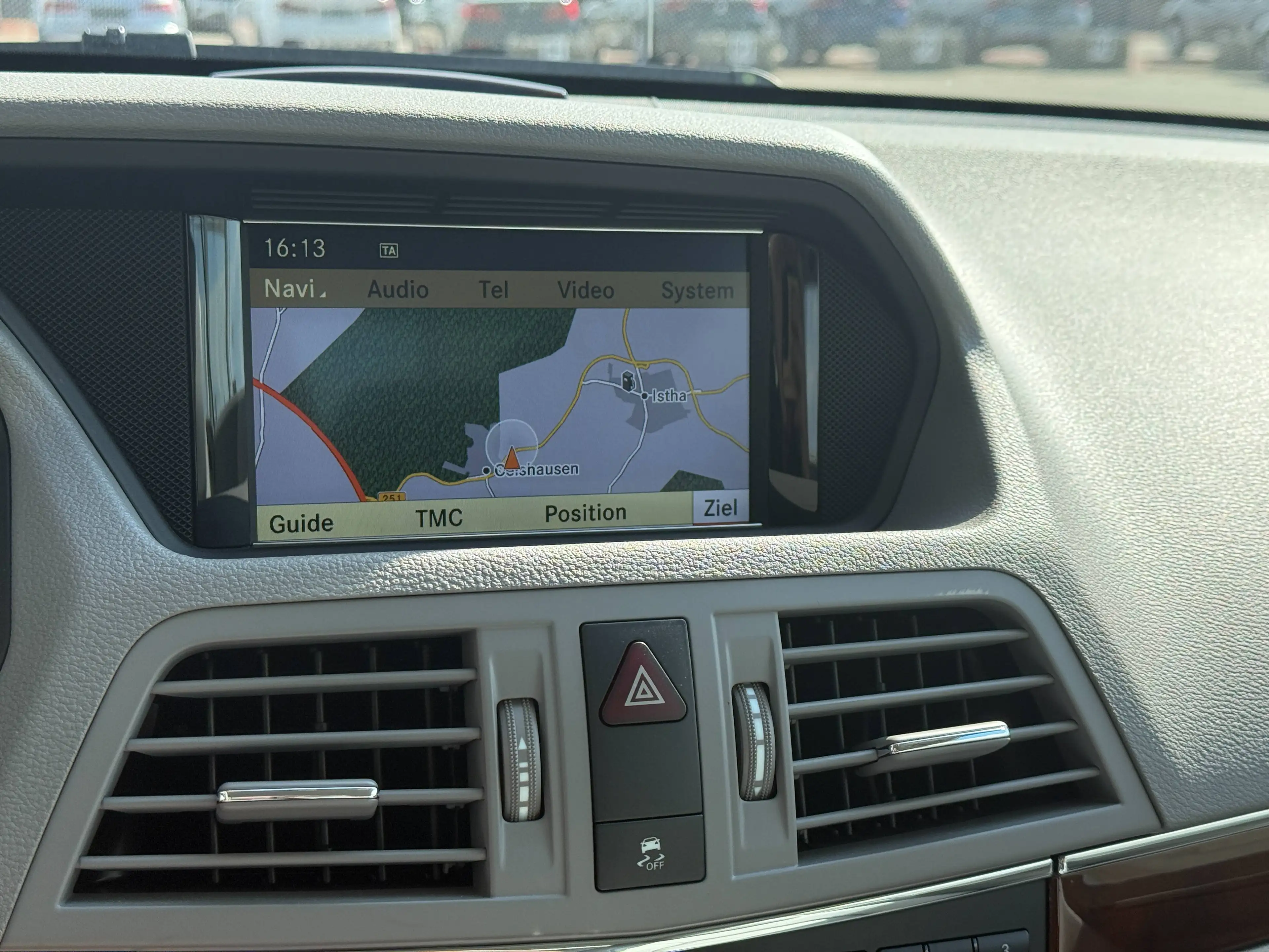 Mercedes-Benz E 350 E 350 Coupe AMG/VOLLEDER/NAVI/SHZ — photo 8