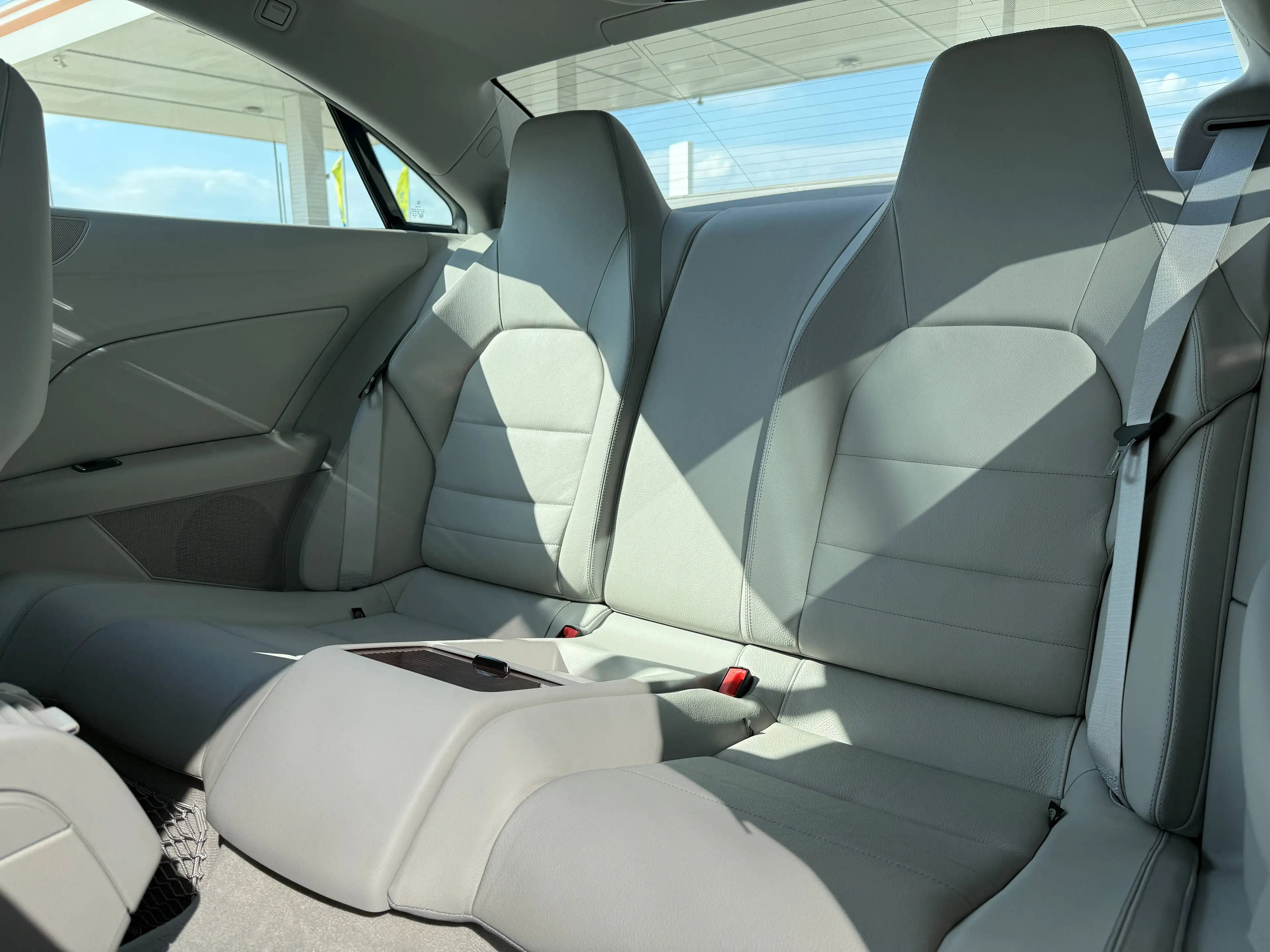 Mercedes-Benz E 350 E 350 Coupe AMG/VOLLEDER/NAVI/SHZ — photo 15