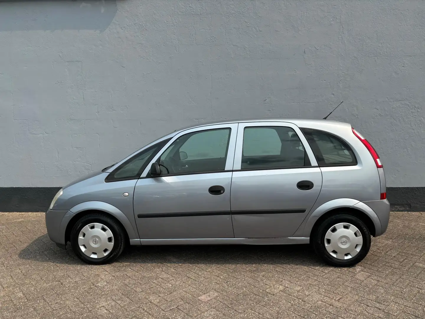 Opel Meriva 1.4-16V Essentia - Airco Grau - 2
