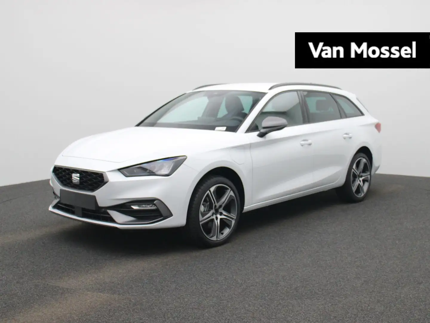 SEAT Leon e-Hybrid Sportstourer 1.5 TSI FR PHEV First Edition 204 PK Wit - 1