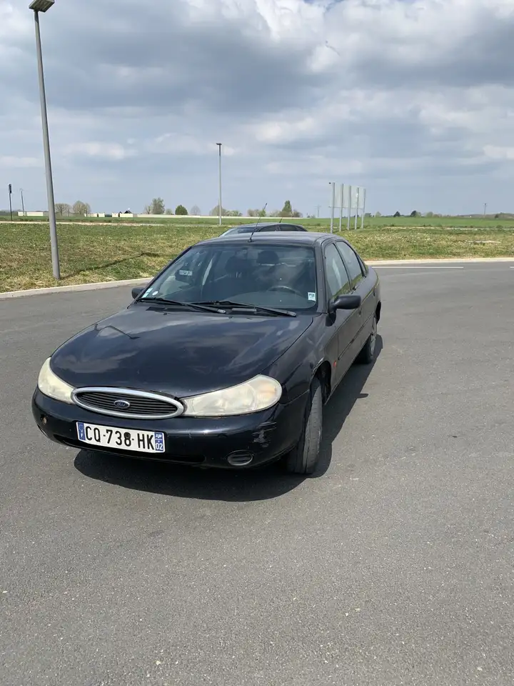 Ford Mondeo 16V CLX