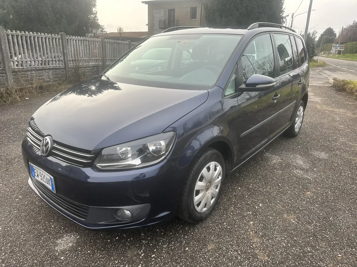 Volkswagen Touran 1.6 tdi Comfortline Business Bleu - 1