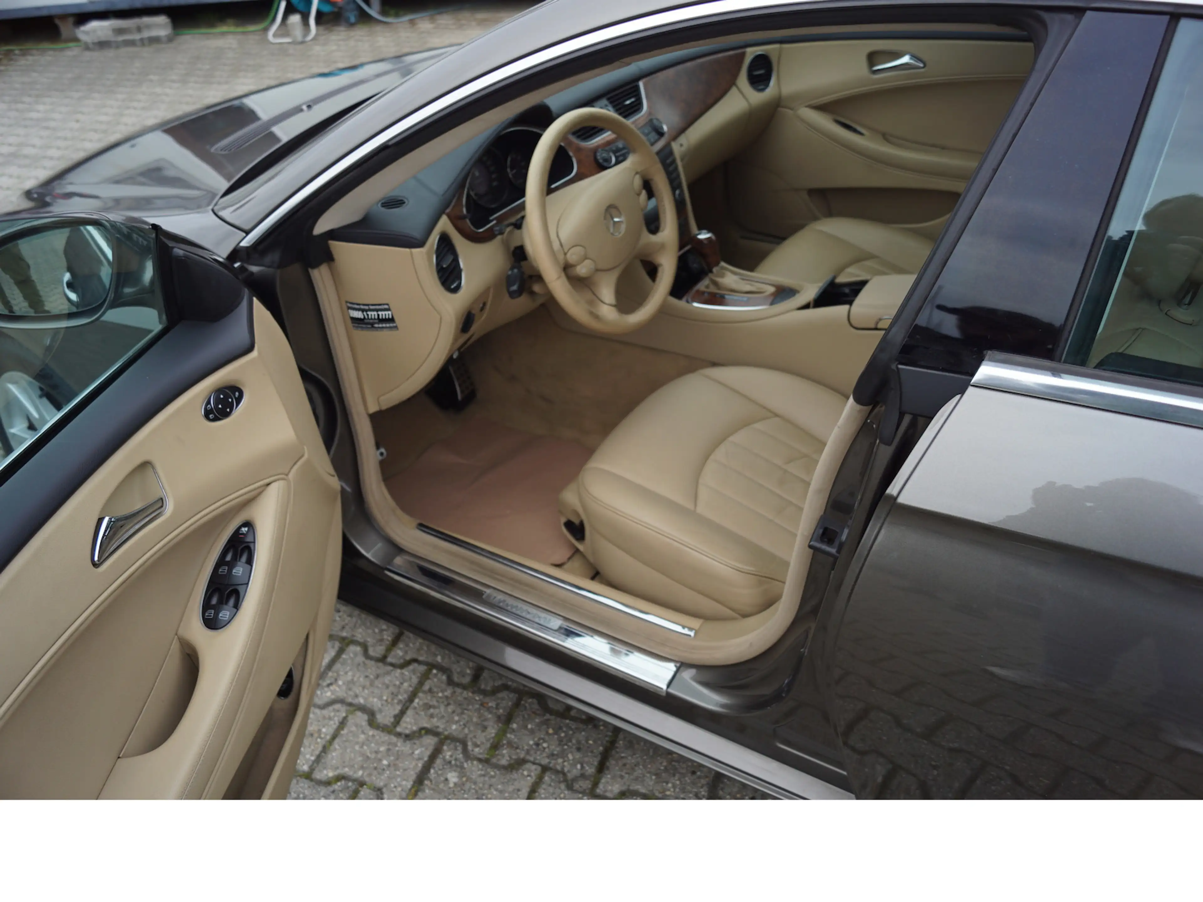 Mercedes-Benz CLS 350 Automatik, Leder, BI-Xenon, E-Glasdach — photo 5