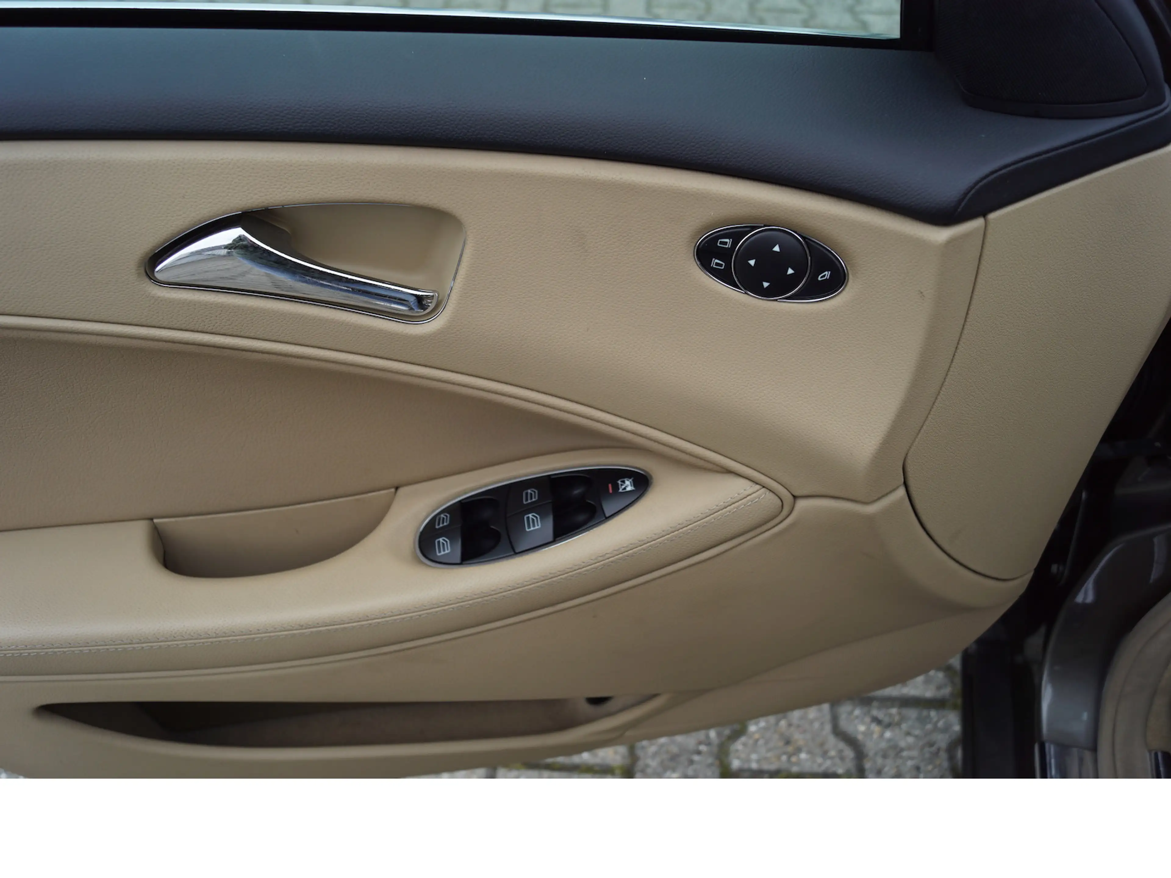 Mercedes-Benz CLS 350 Automatik, Leder, BI-Xenon, E-Glasdach — photo 14