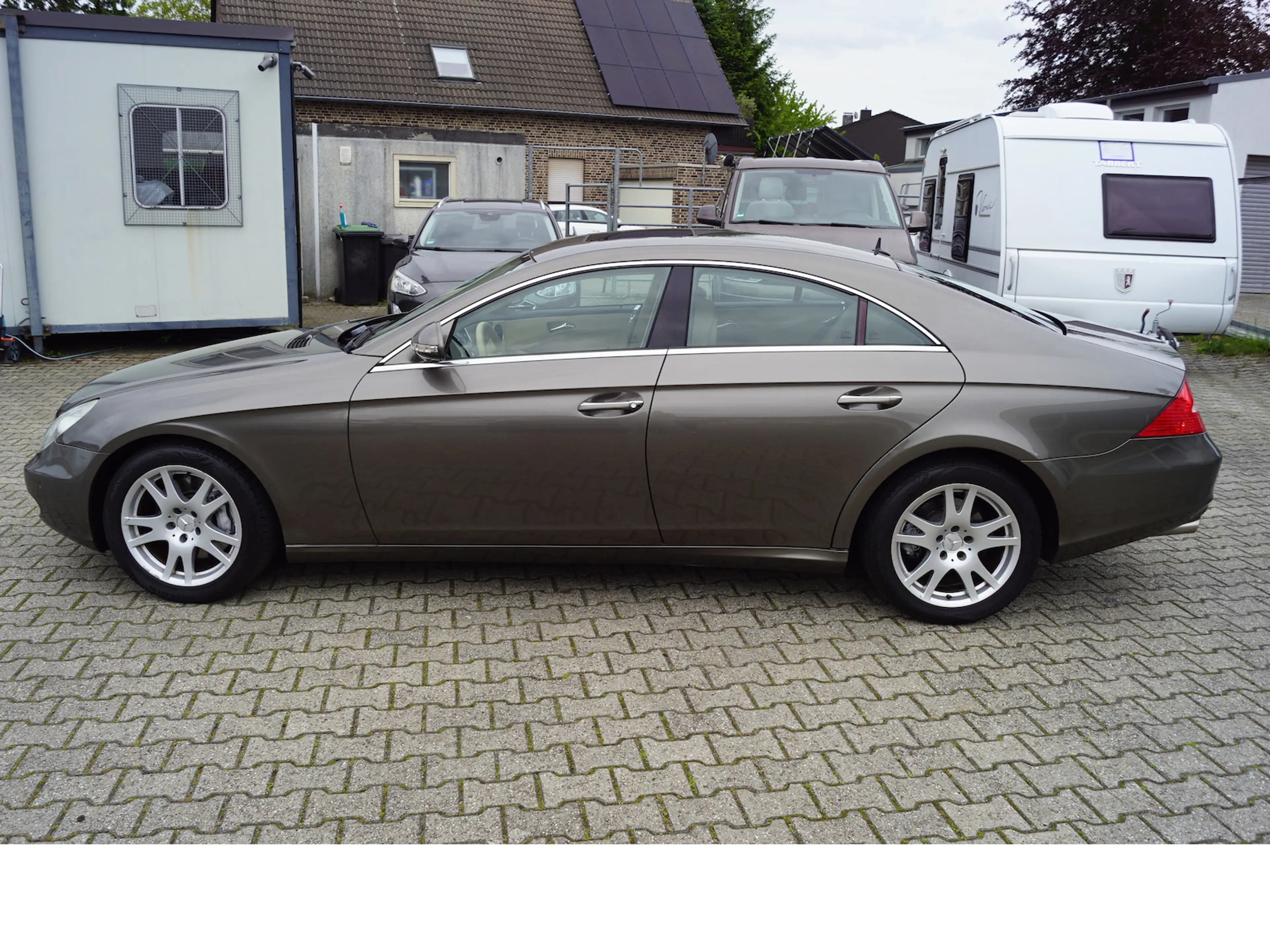 Mercedes-Benz CLS 350 Automatik, Leder, BI-Xenon, E-Glasdach — photo 19