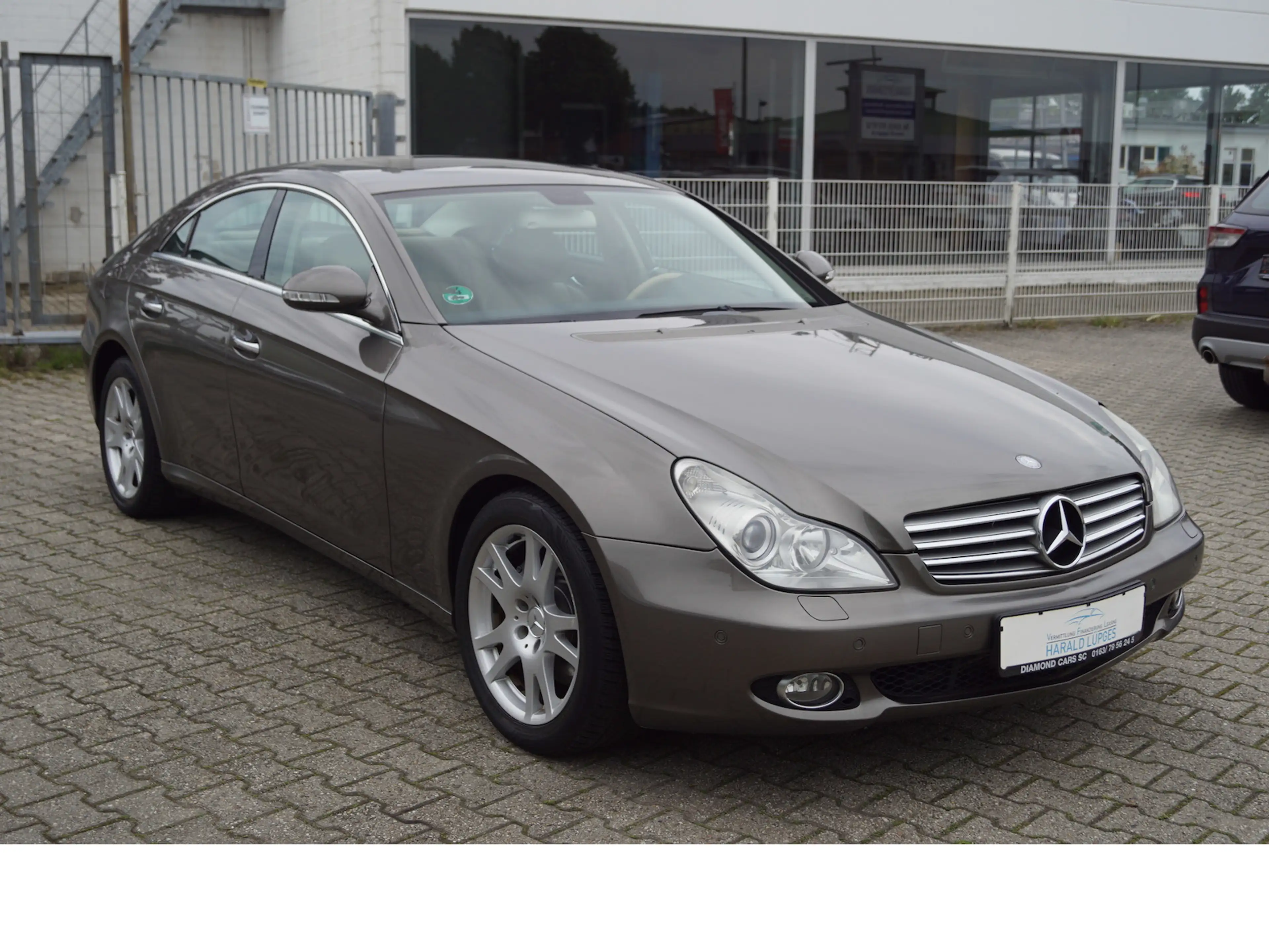 Mercedes-Benz CLS 350 Automatik, Leder, BI-Xenon, E-Glasdach — photo 3