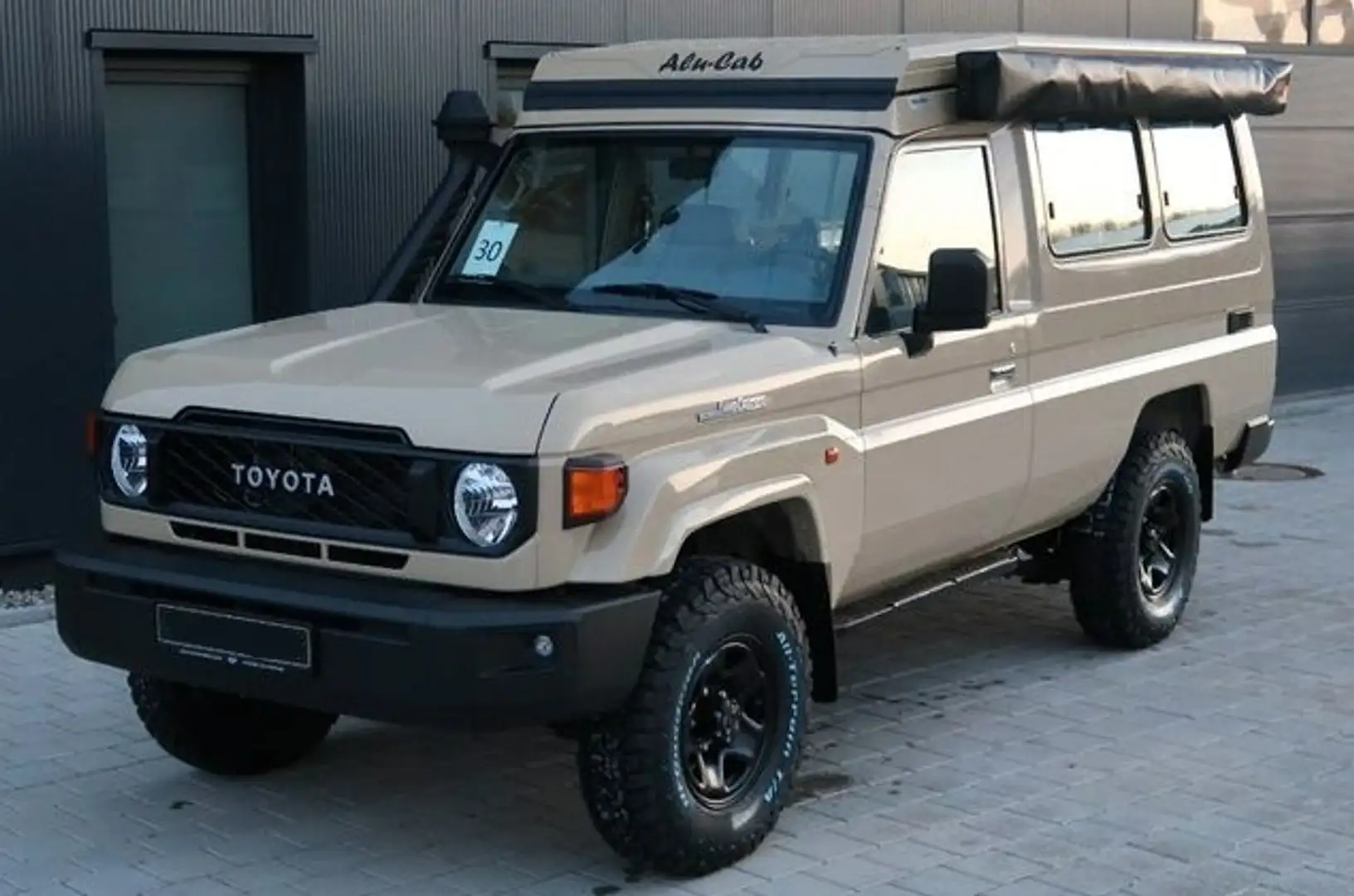 Toyota Land Cruiser Todoterreno Automático de 3 Puertas Beige - 2