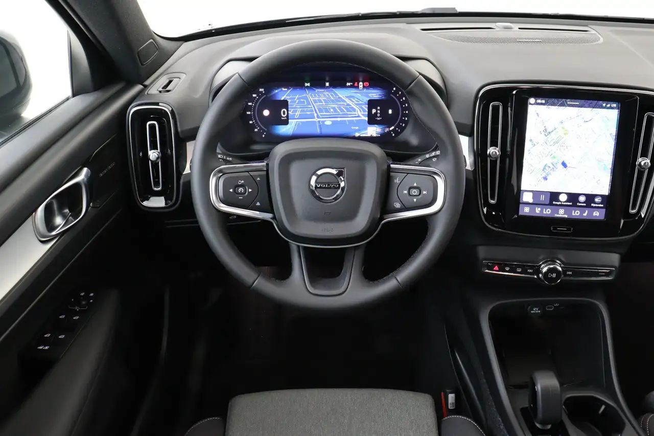 Volvo XC40 2026