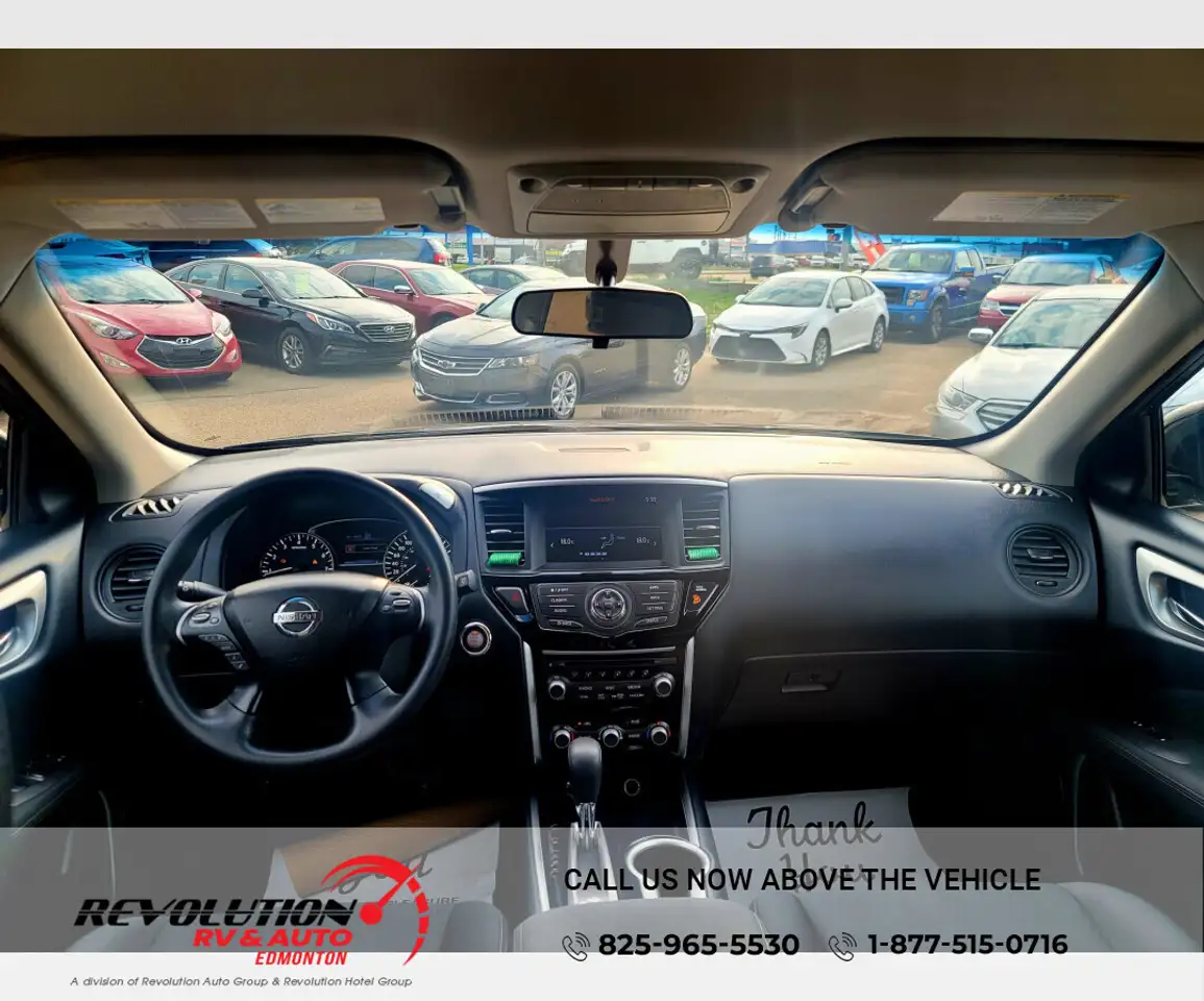 Nissan Pathfinder снимка Nissan Pathfinder