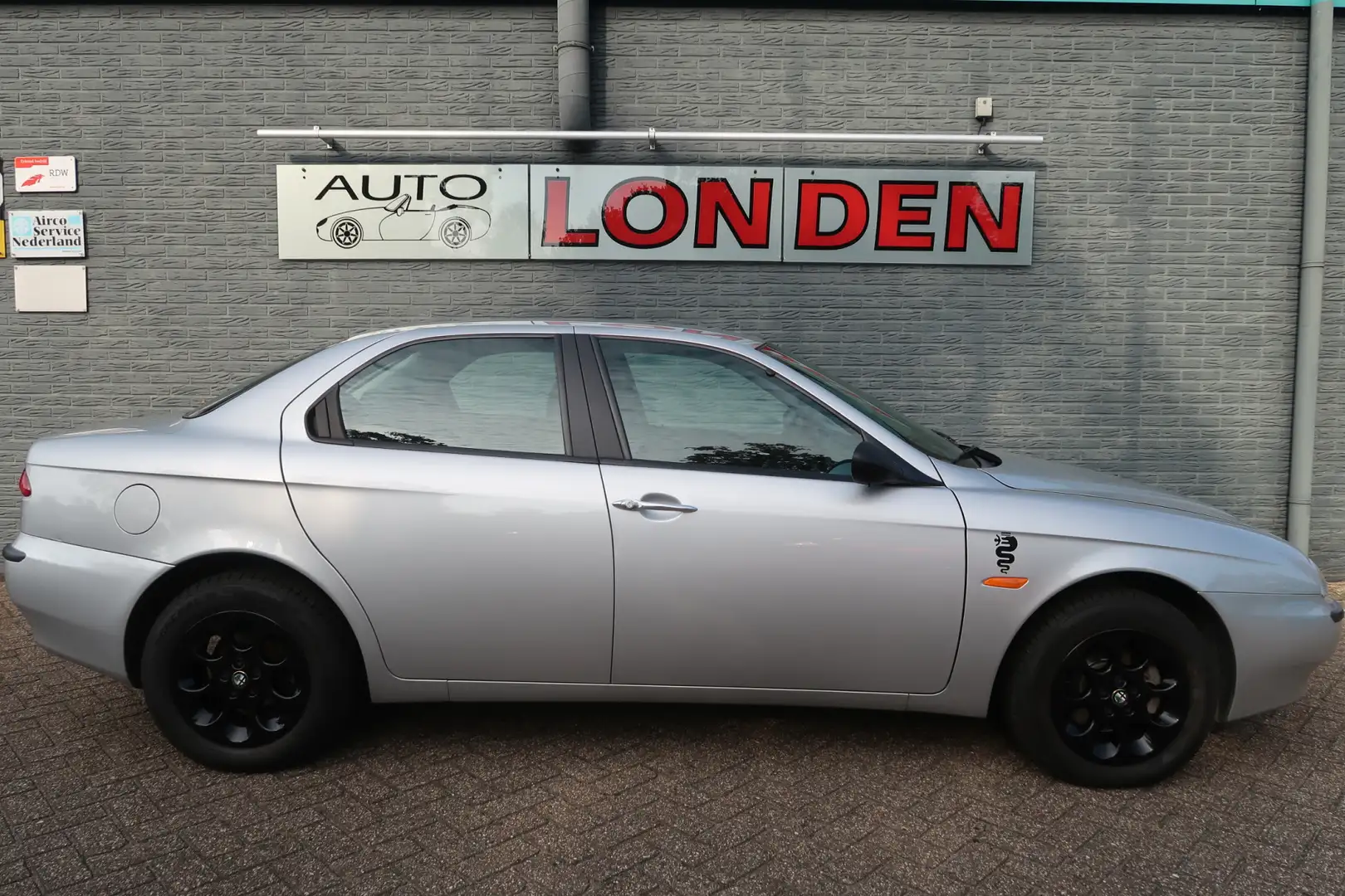 Alfa Romeo 156 1.6-16V T.Spark In absolute nieuwstaat – zowel tec Grijs - 2