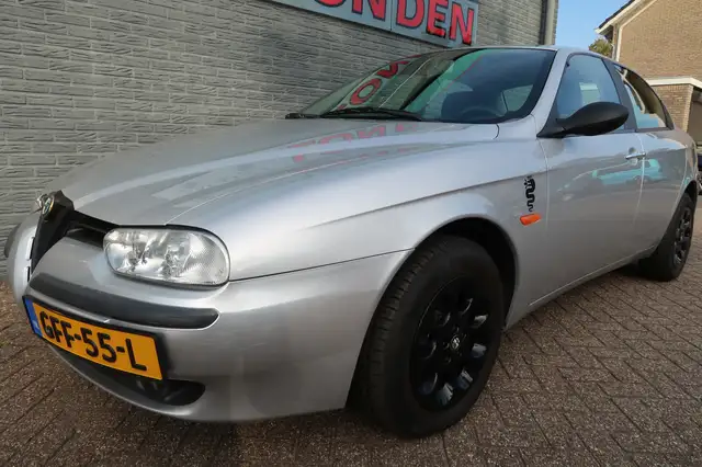 Alfa Romeo 156 1.6-16V T.Spark In absolute nieuwstaat – zowel tec