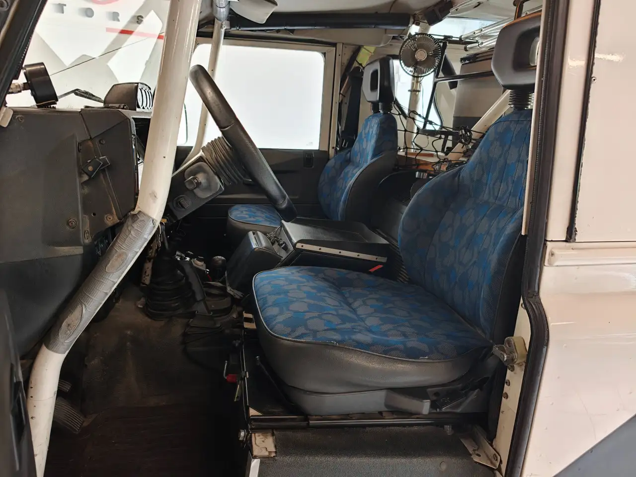 Land Rover Defender 90 2.5 td Passo corto, foto 12
