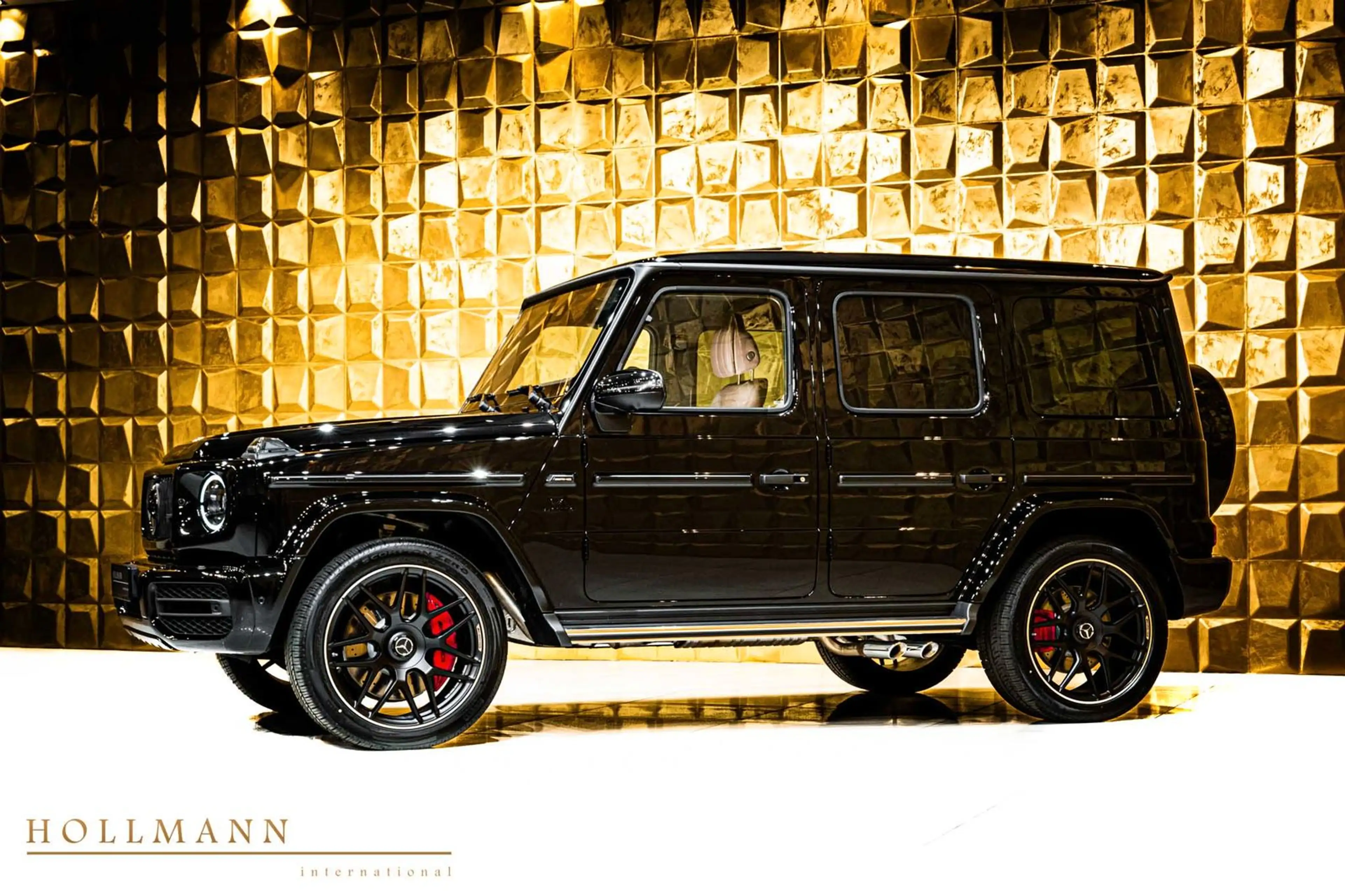 Mercedes-Benz G 63 AMG + Performance package + SR2 + Burmester — photo 3