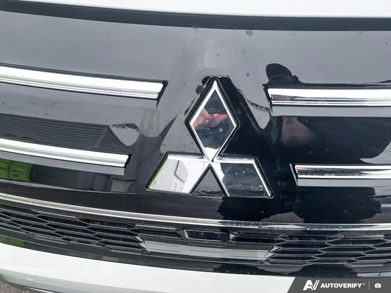 Mitsubishi Outlander снимка Mitsubishi Outlander