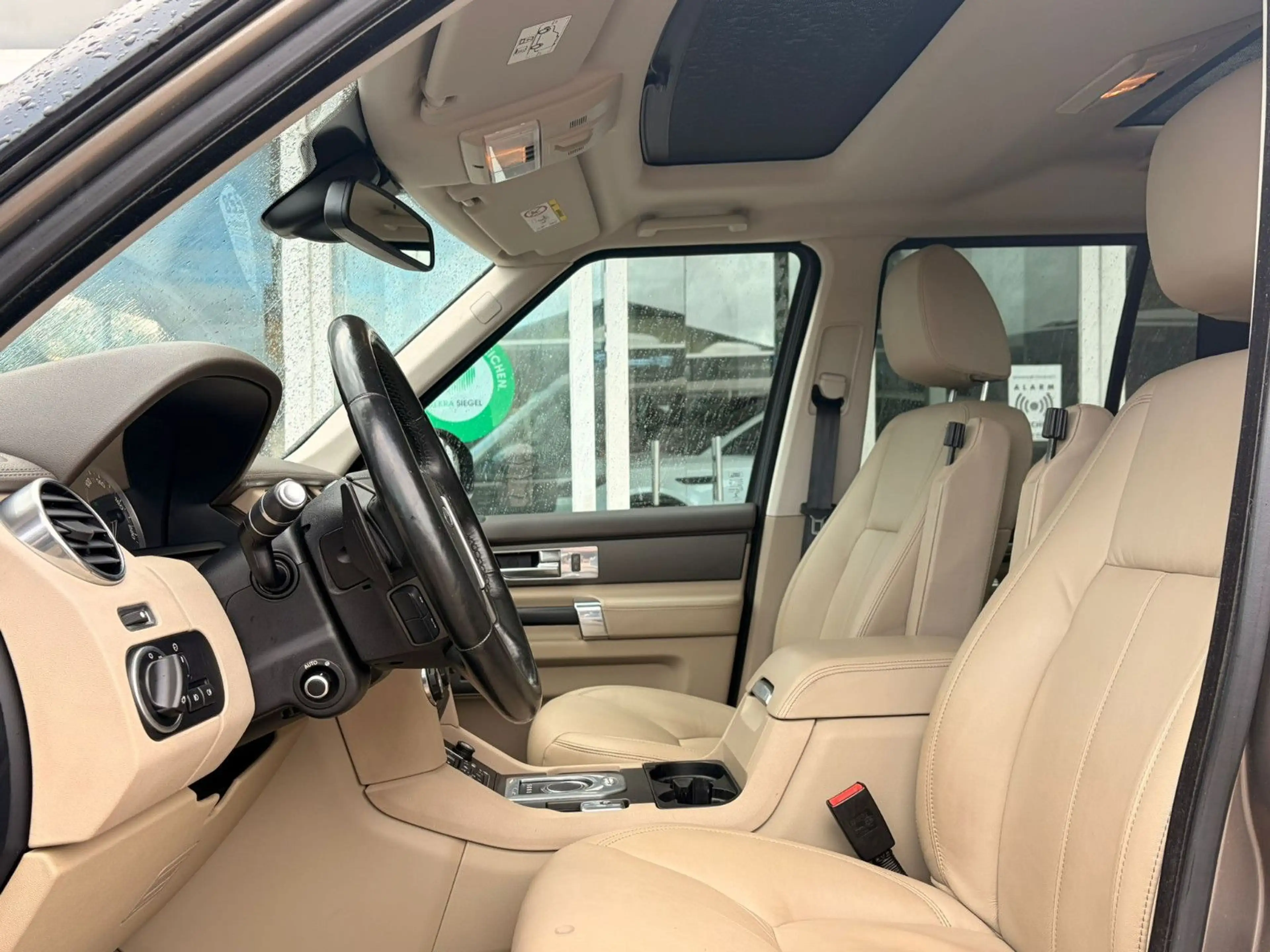 Land Rover Discovery 4 HSE SDV6 — photo 9