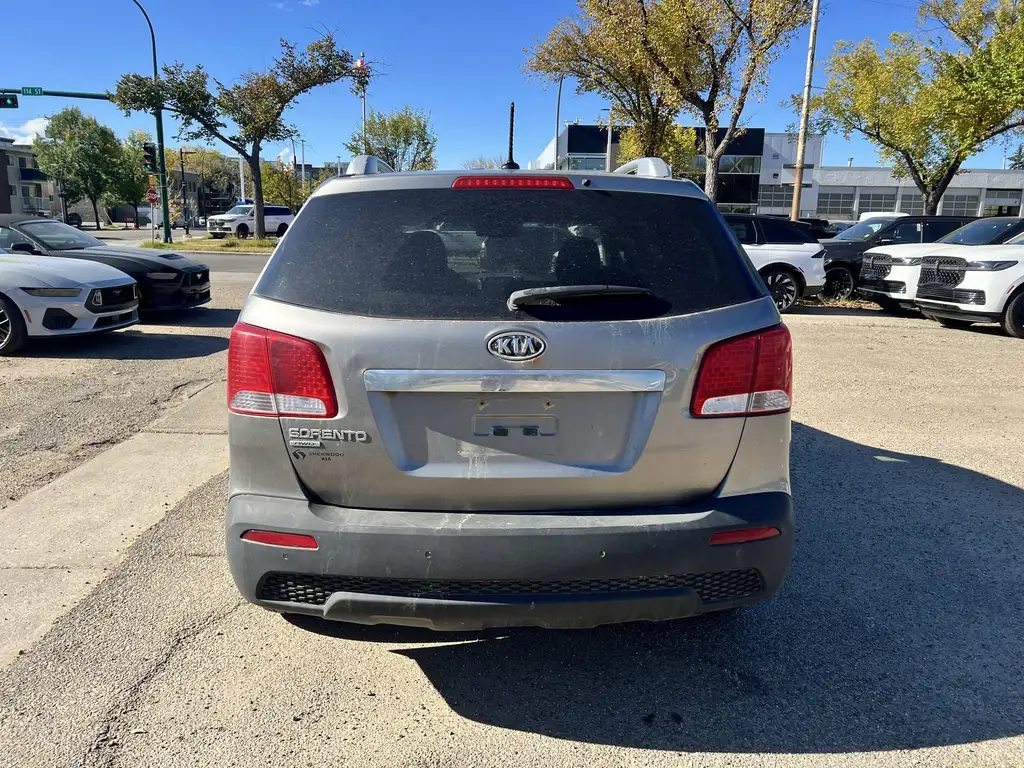 2013 Kia Sorento LX | Keyless Entry | Cruise Control | Illuminated — photo 7
