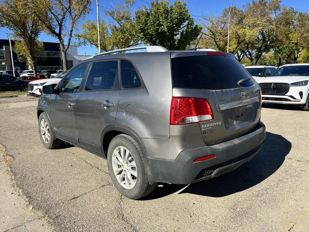 2013 Kia Sorento LX | Keyless Entry | Cruise Control | Illuminated — photo 6