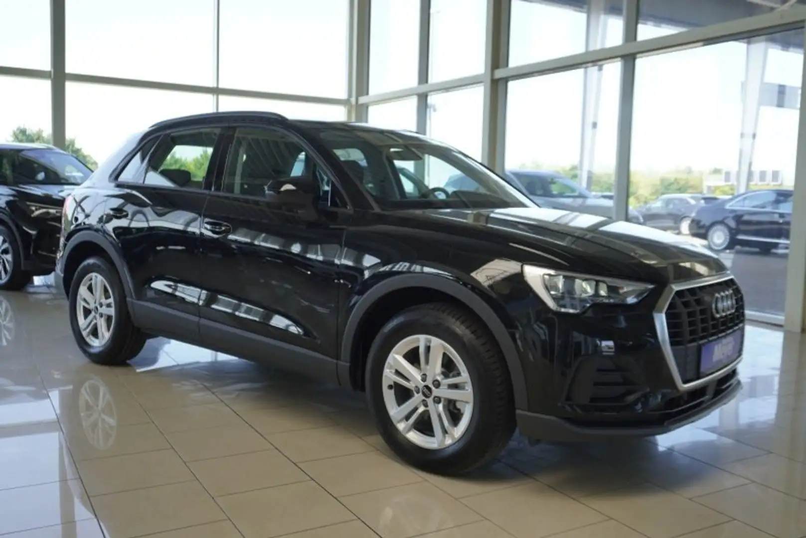 Audi Q3 35TFSI S-tronic 4*J.Gar/LED/Temp/Sitzhz/2-Z.Klimaa Schwarz - 1