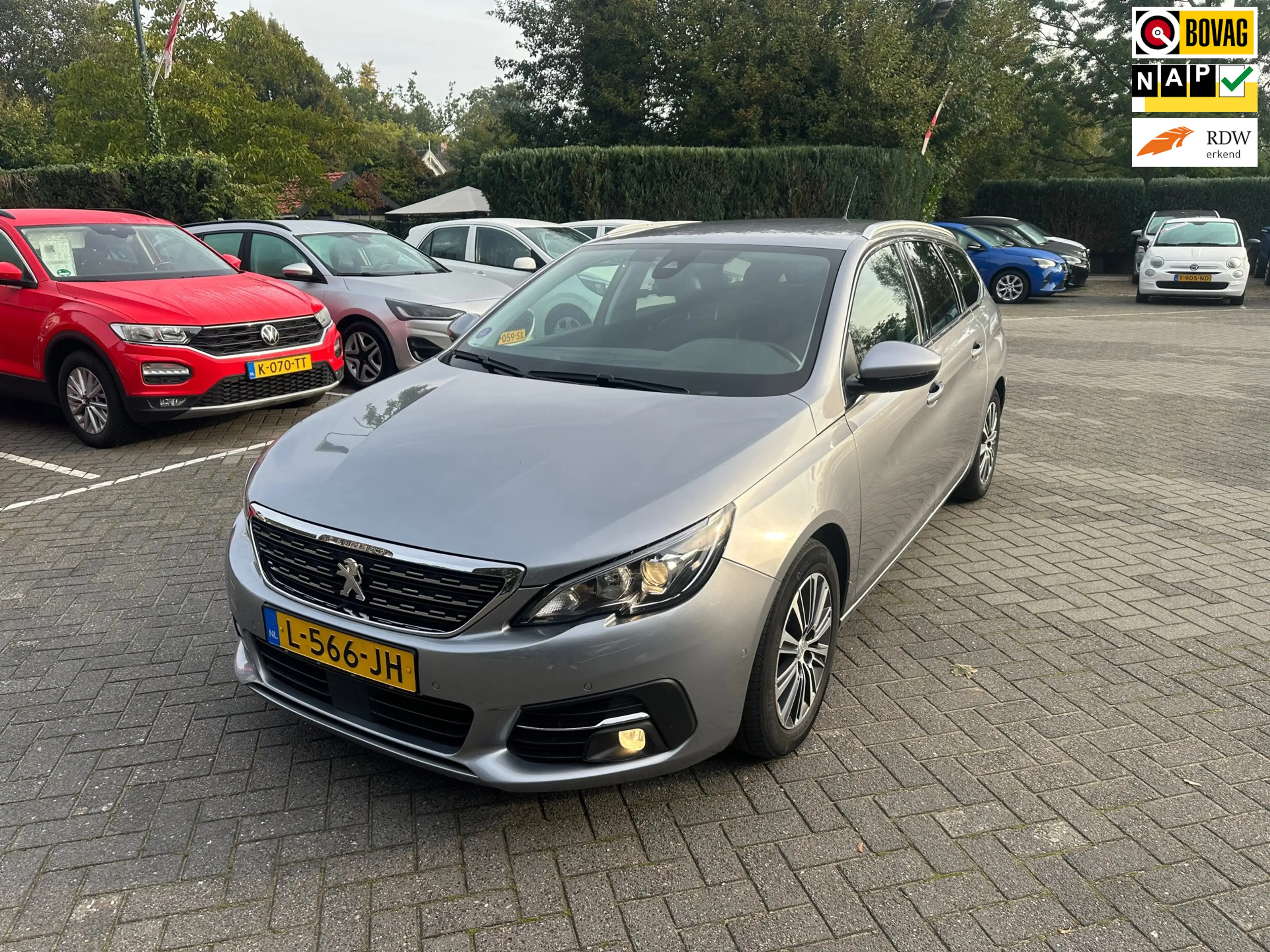 Peugeot 308 SW 1.2 PureTech Blue Lease Allure , navigatie , pd