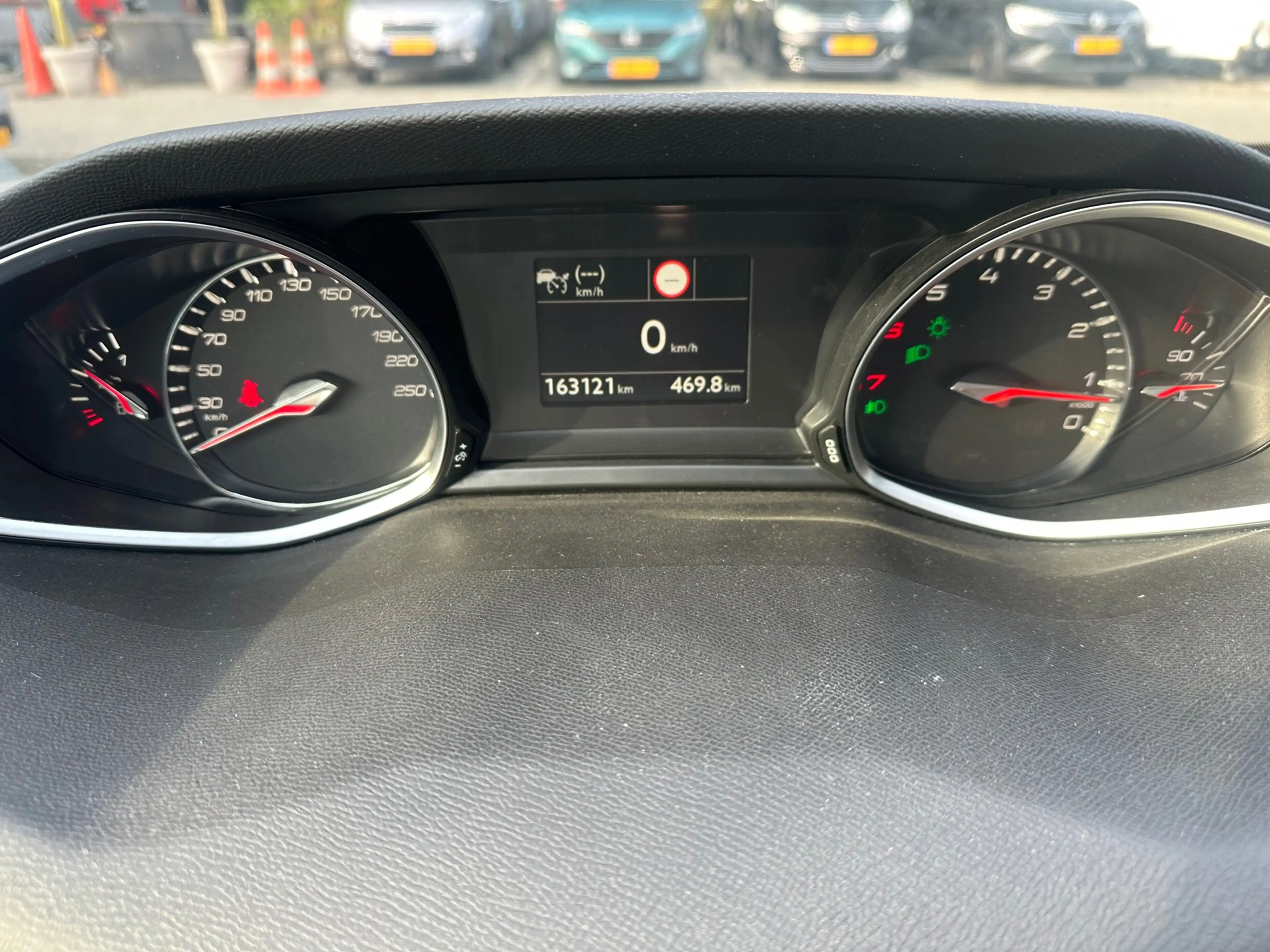 Peugeot 308 SW 1.2 PureTech Blue Lease Allure , navigatie , pd — photo 10