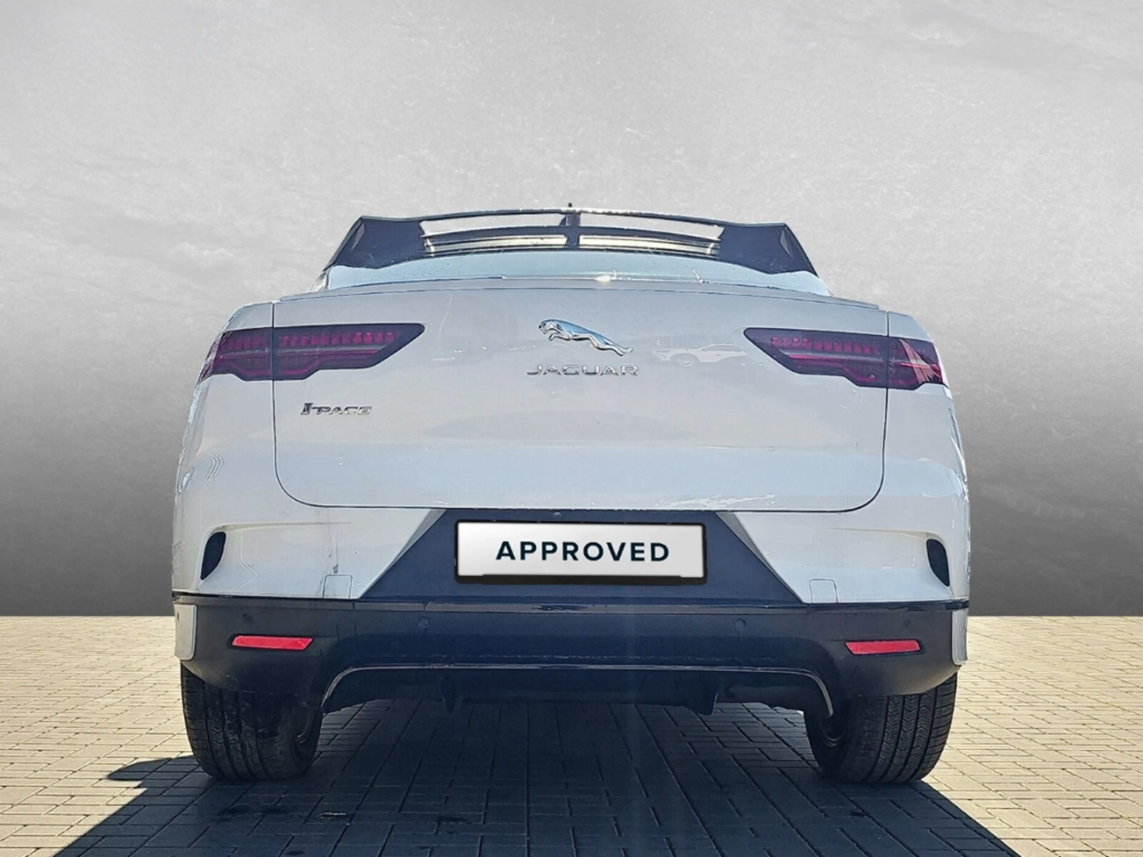 Jaguar I-Pace EV320 SE — photo 8