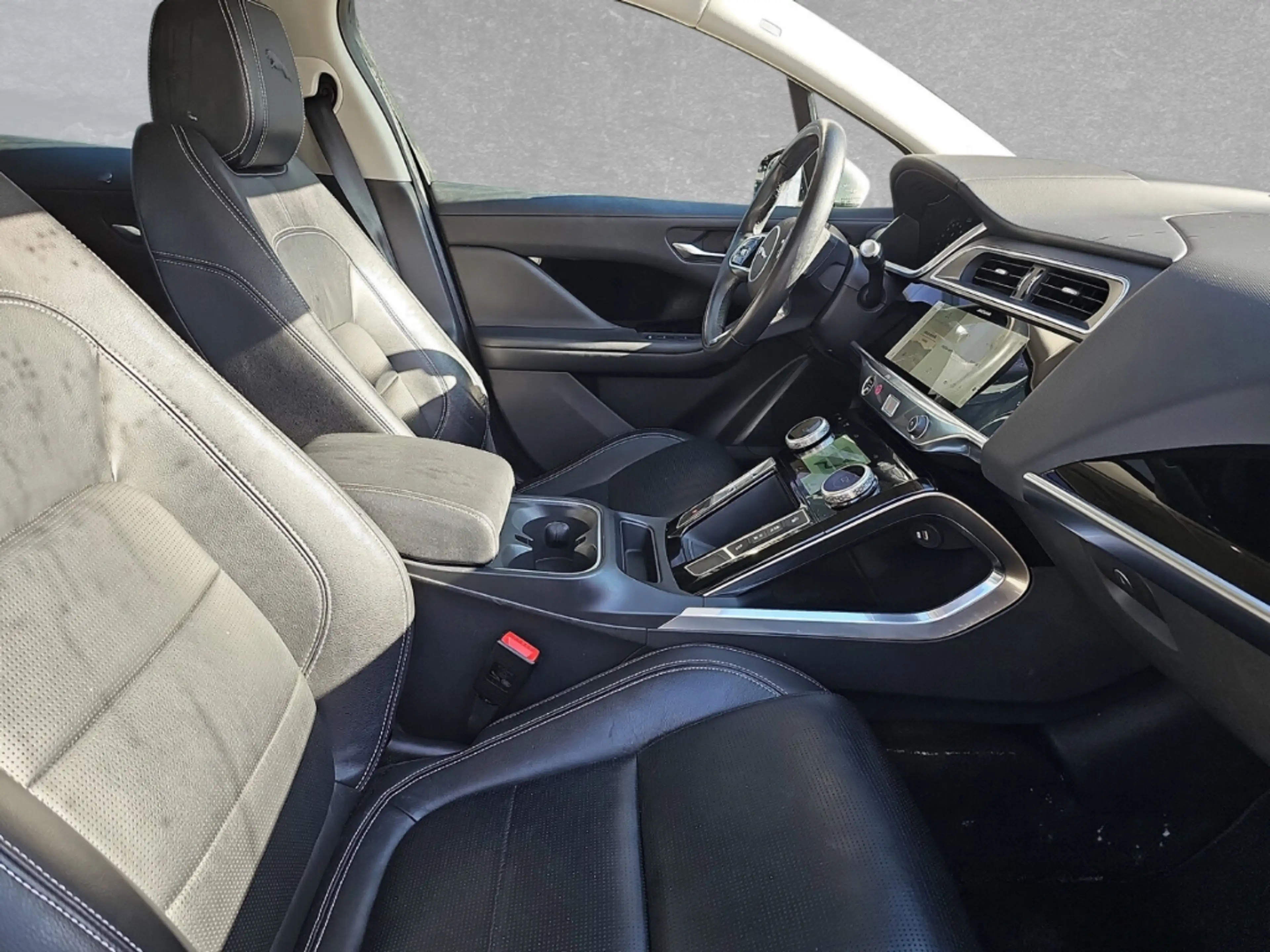 Jaguar I-Pace EV320 SE — photo 4