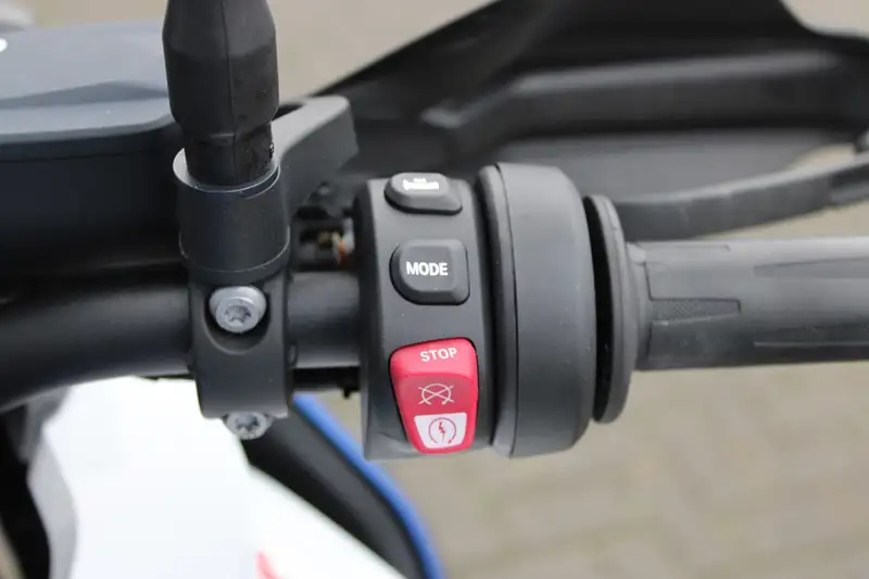 BMW F 900 XR - foto 8