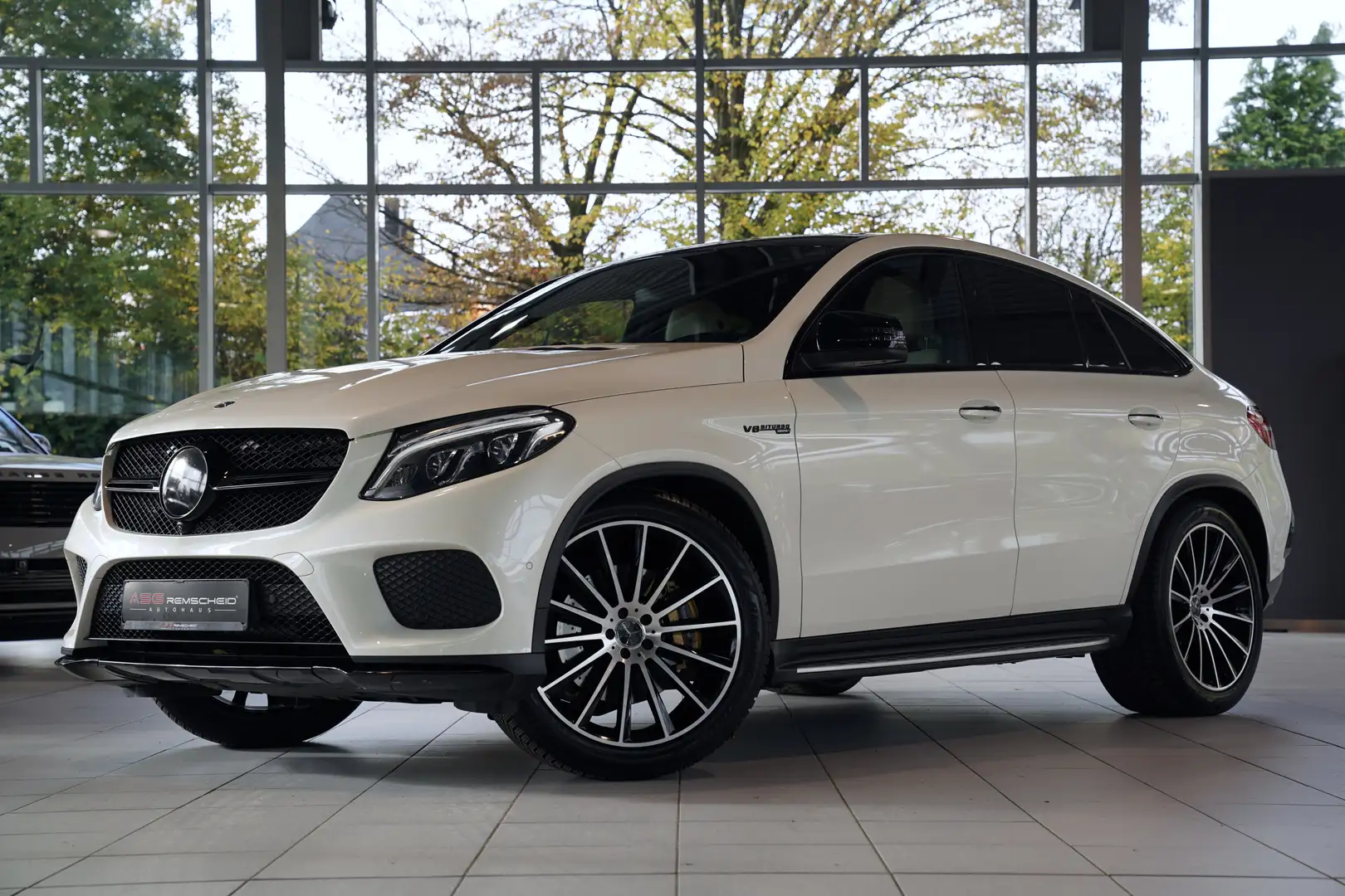 Mercedes-Benz GLE 43 AMG Coupé 4M *22 *MwSt *Pano *Night *H&K Weiß - 1