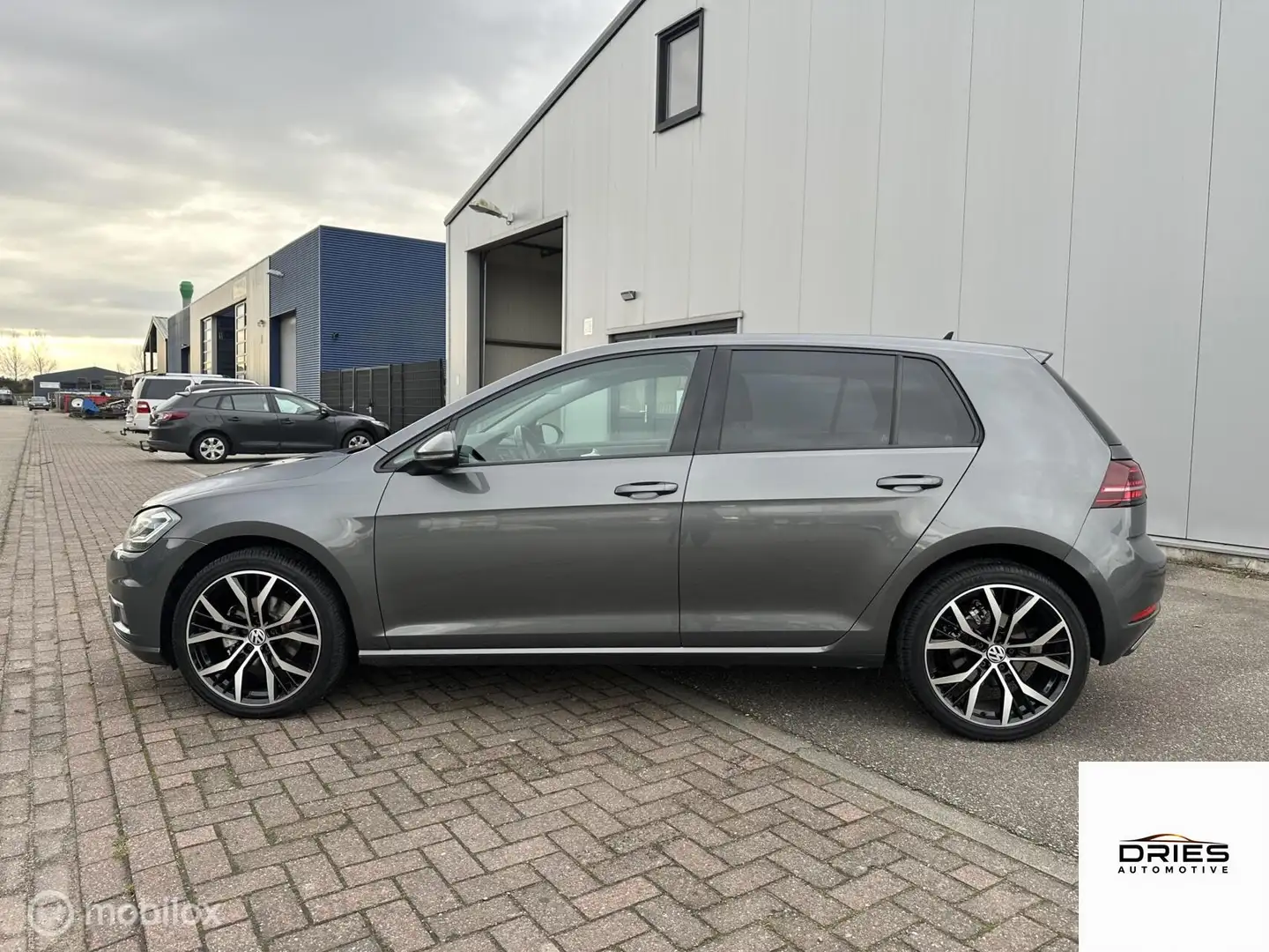 Volkswagen Golf 7.5 1.0 TSI Highline l DSG l Stoelmassage l Grigio - 2