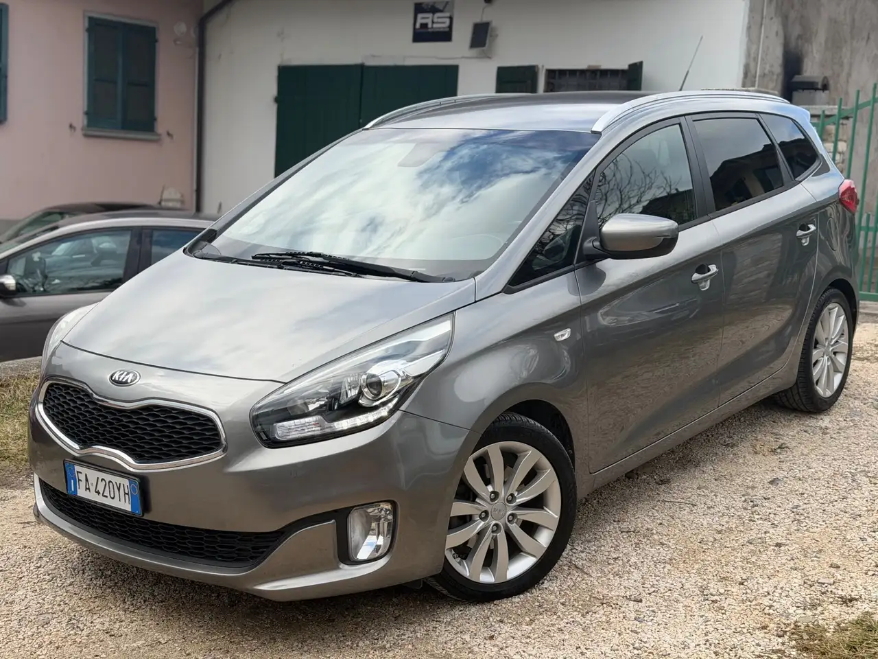 Kia Carens