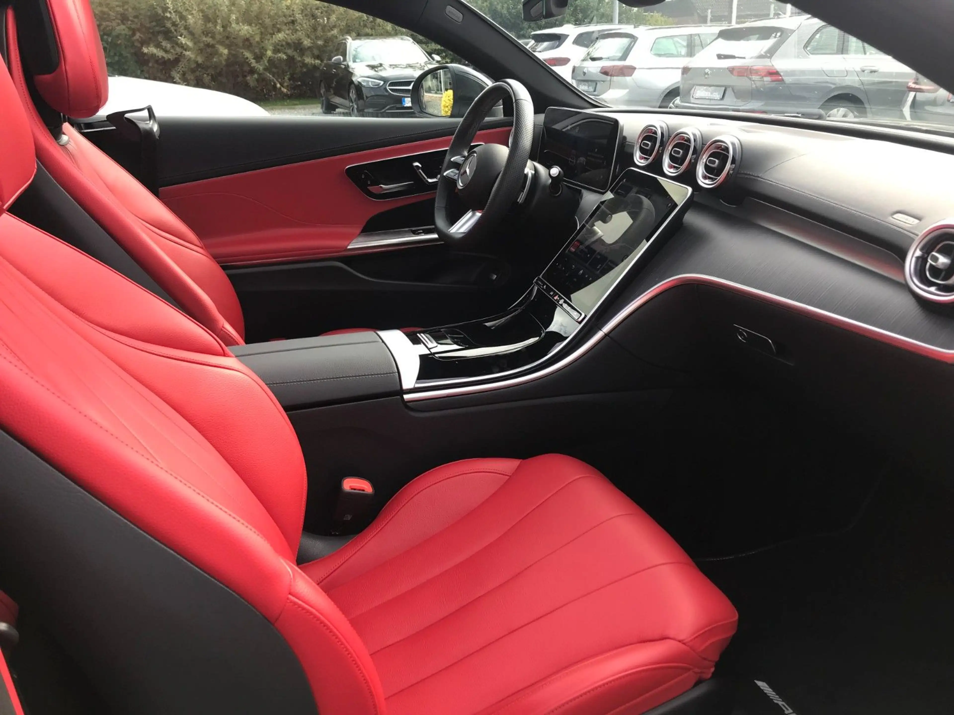 Mercedes-Benz CLE 200 AMG Premium Pano 360° Key Leder rot — photo 7