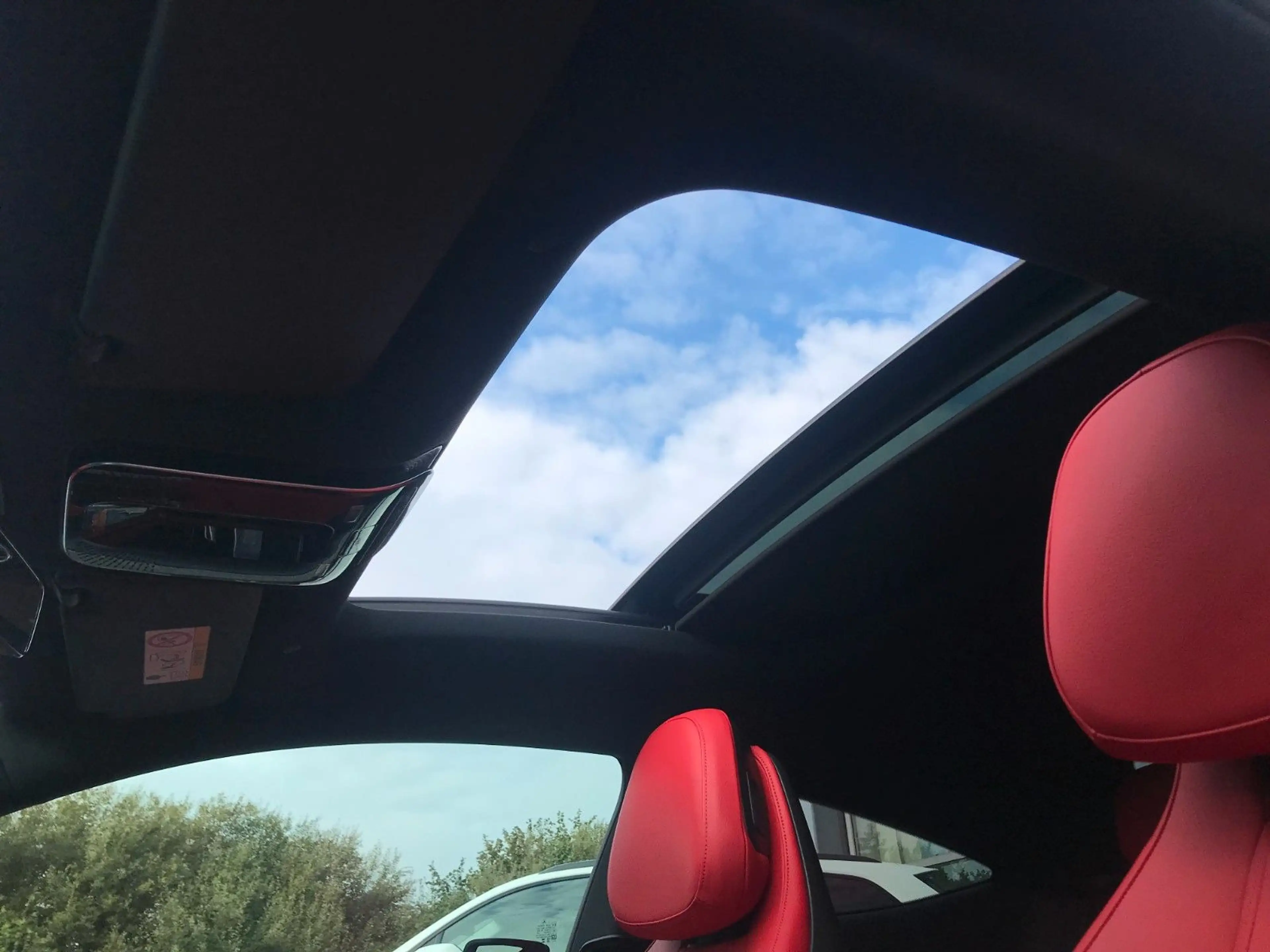 Mercedes-Benz CLE 200 AMG Premium Pano 360° Key Leder rot — photo 8