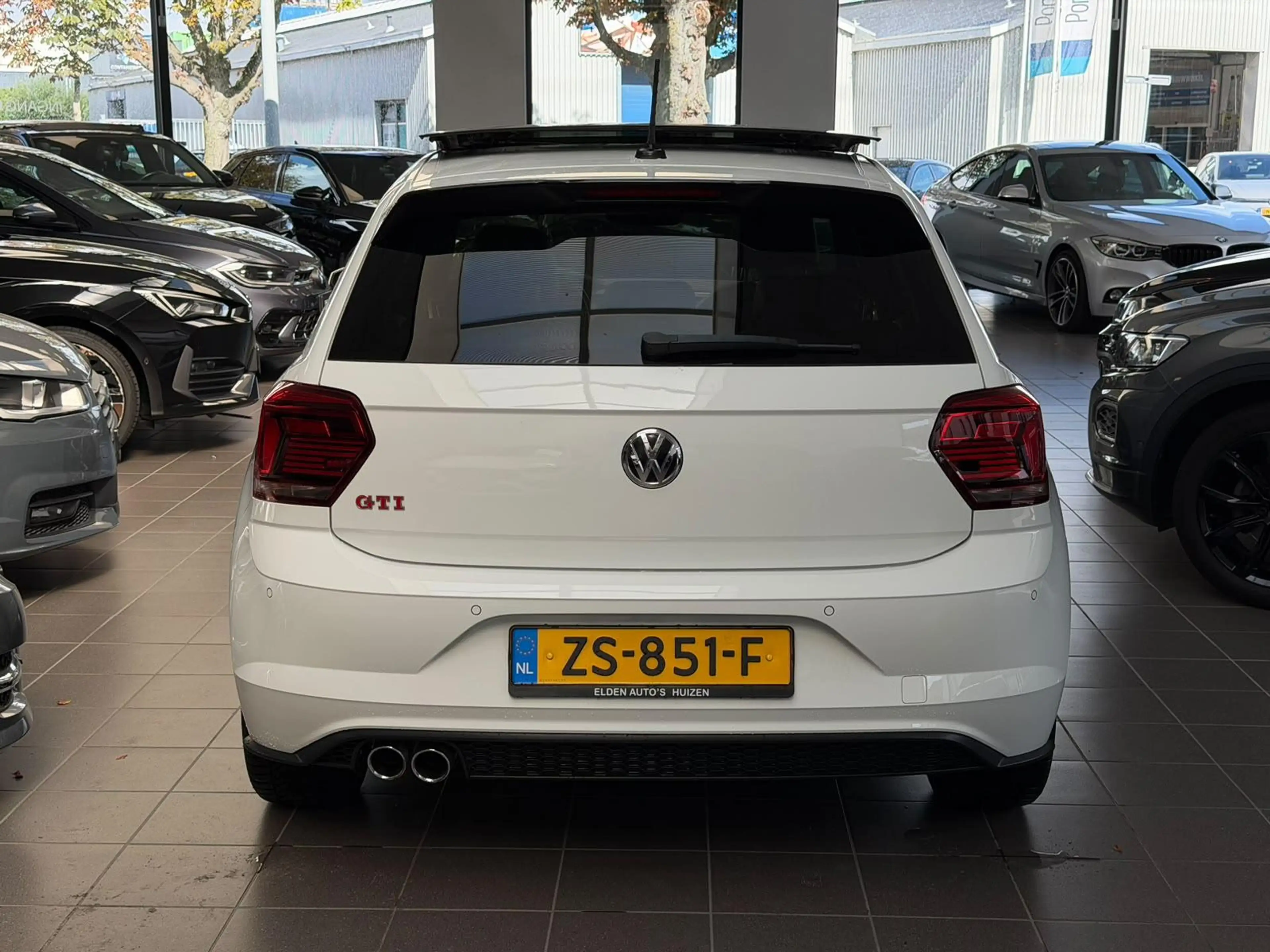 Volkswagen Polo GTI 2.0 TSI / Panoramadak / Beats / CarPlay / — photo 6