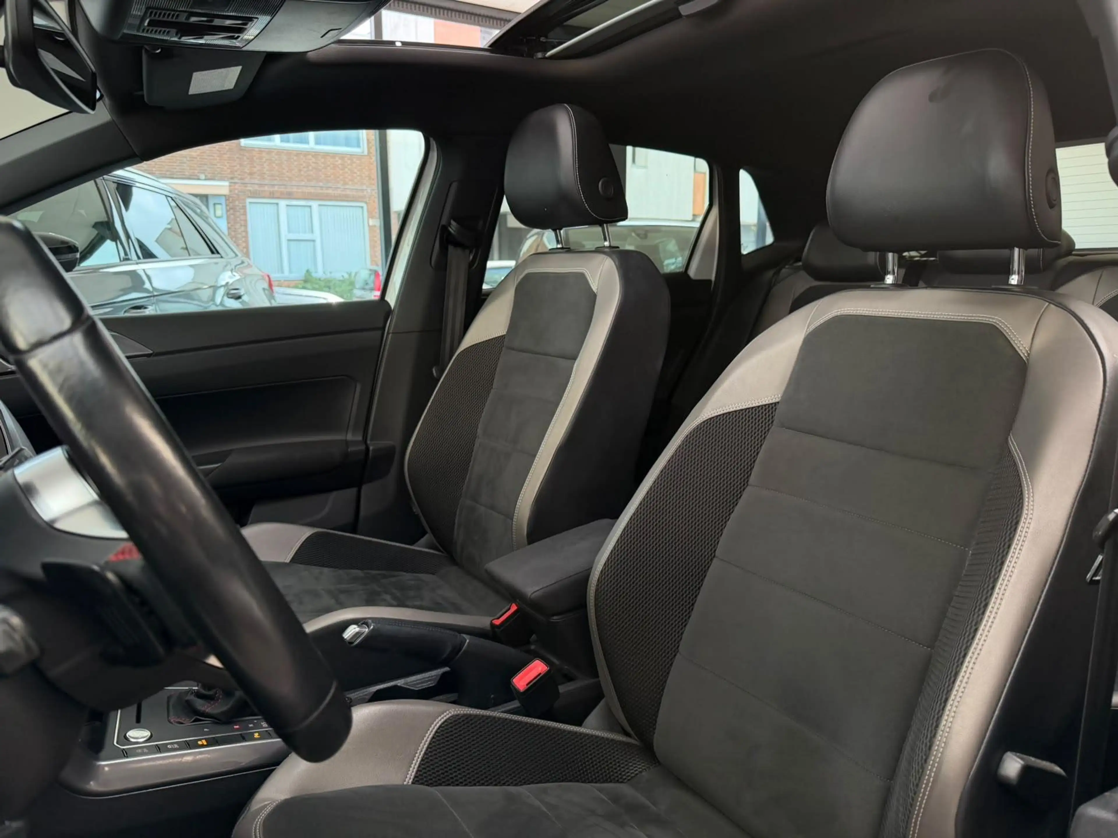 Volkswagen Polo GTI 2.0 TSI / Panoramadak / Beats / CarPlay / — photo 9