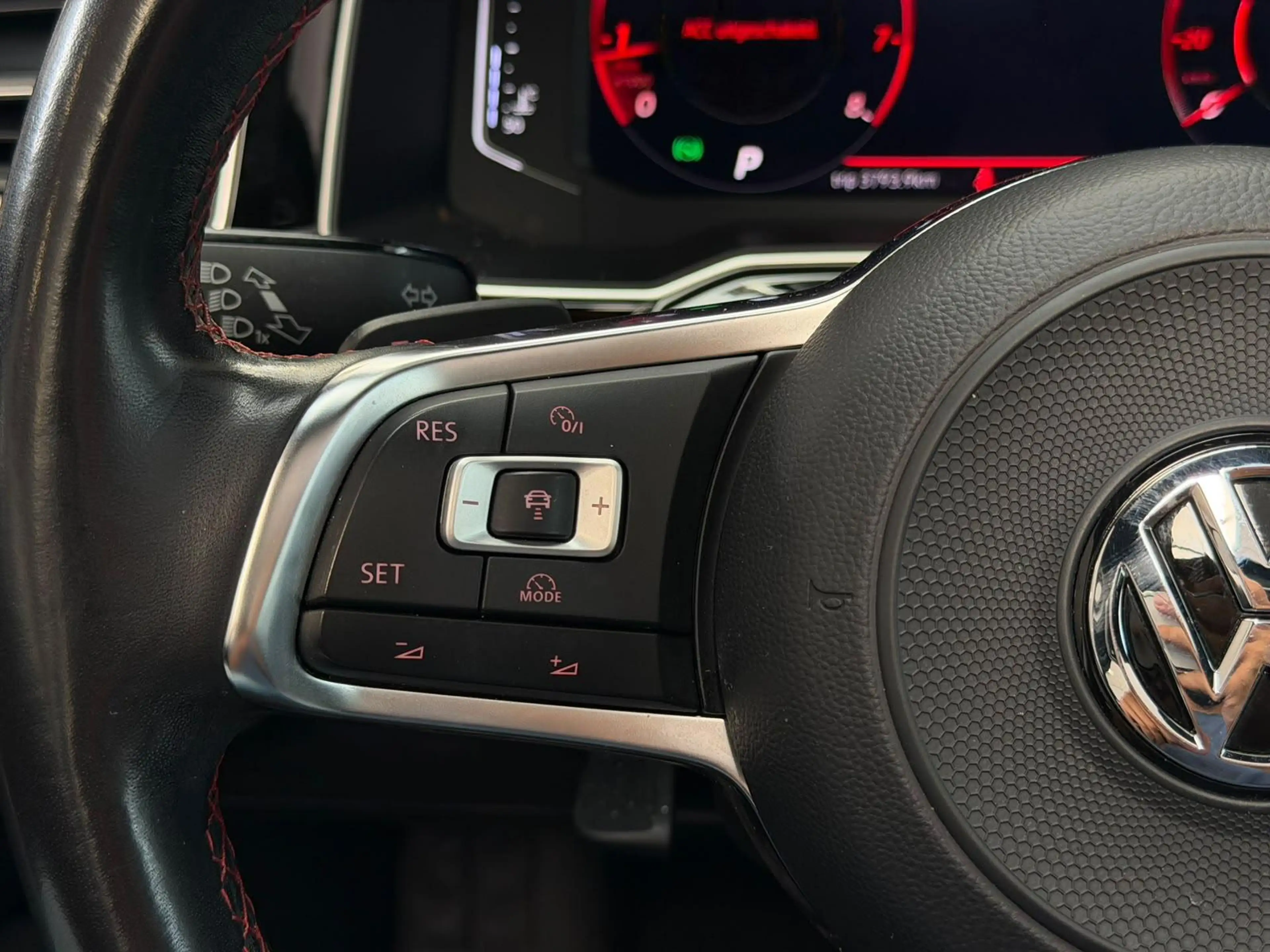 Volkswagen Polo GTI 2.0 TSI / Panoramadak / Beats / CarPlay / — photo 17